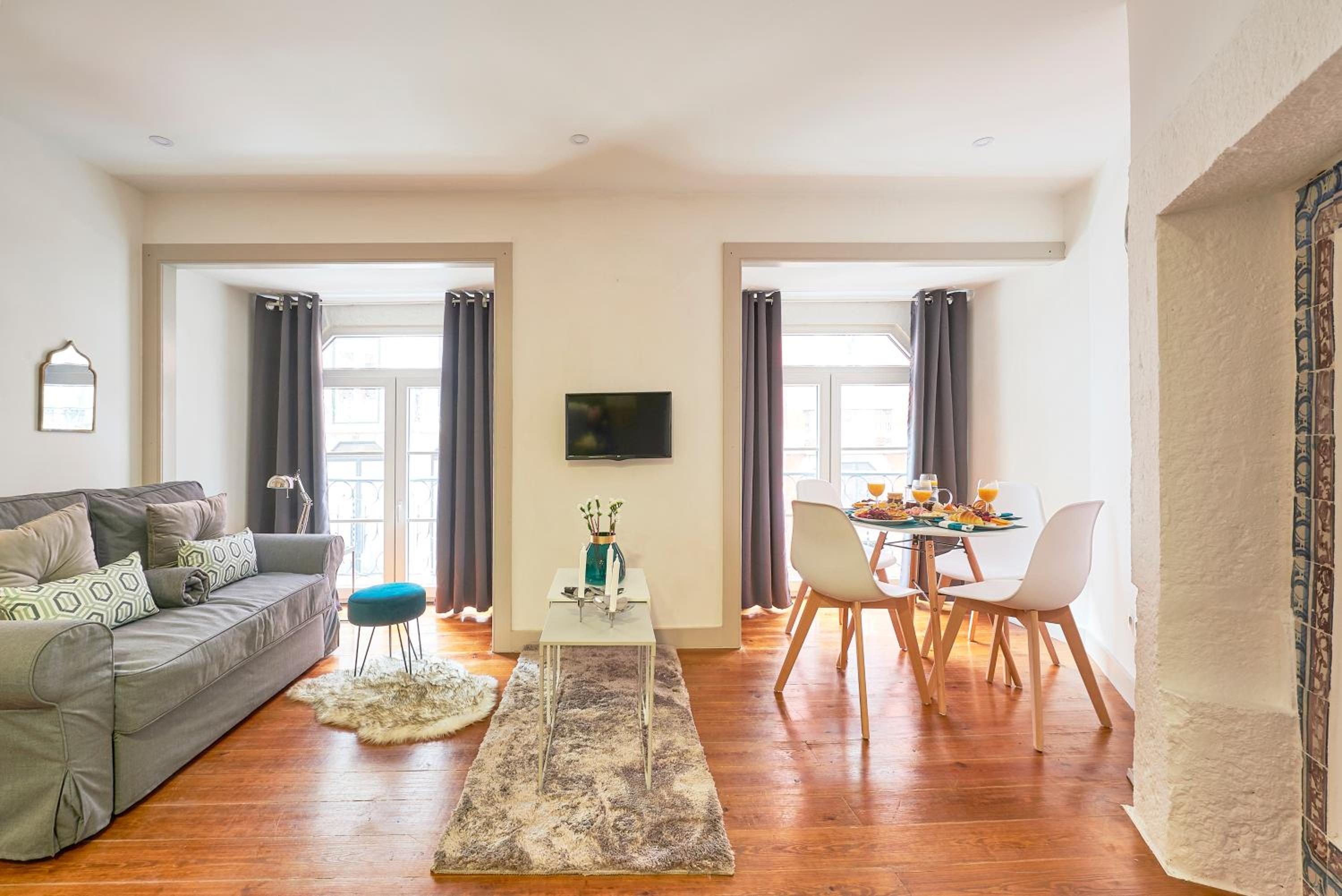 Two-Bedroom Apartment - Photo 7