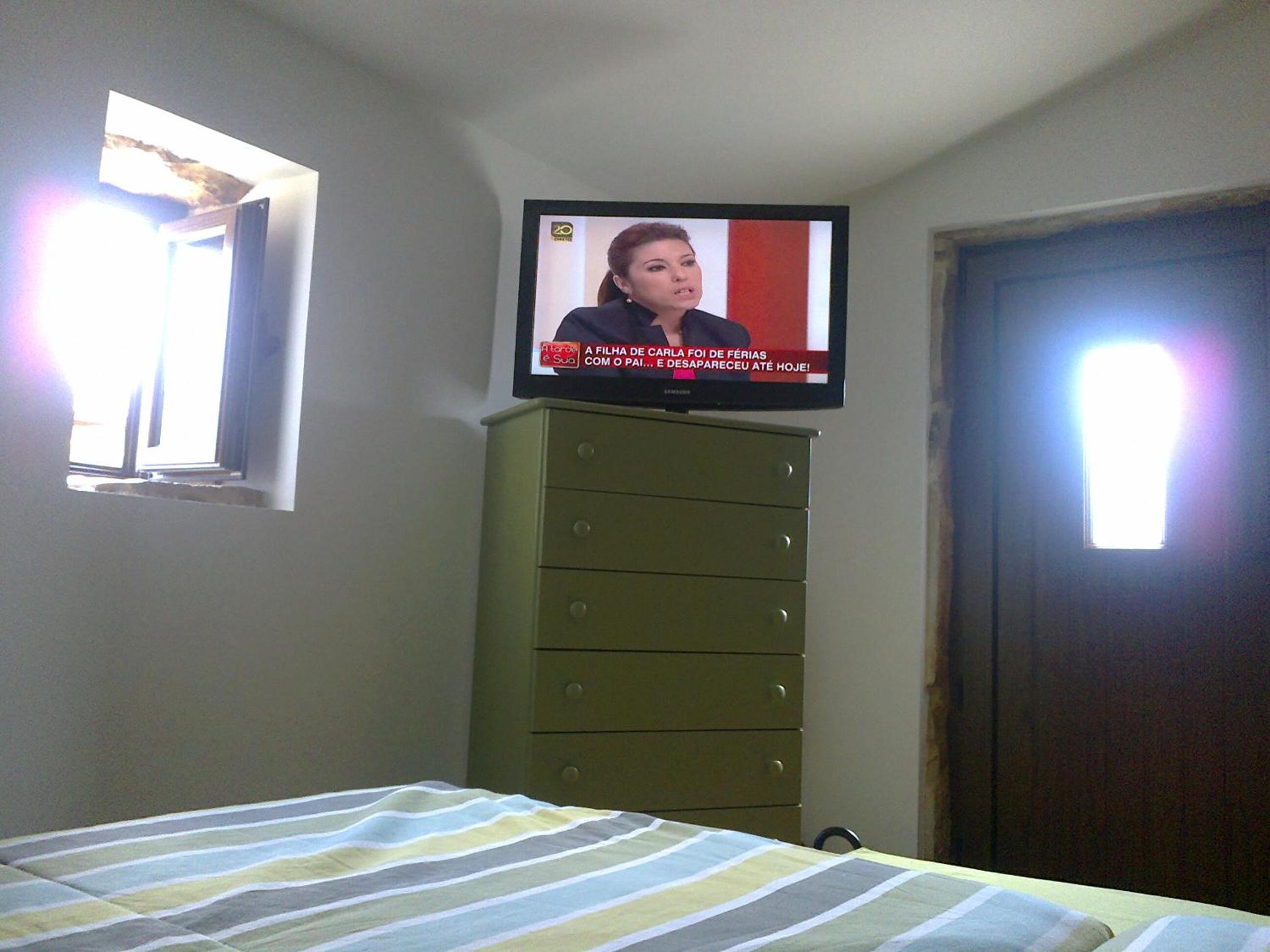 One-Bedroom House - Photo 51
