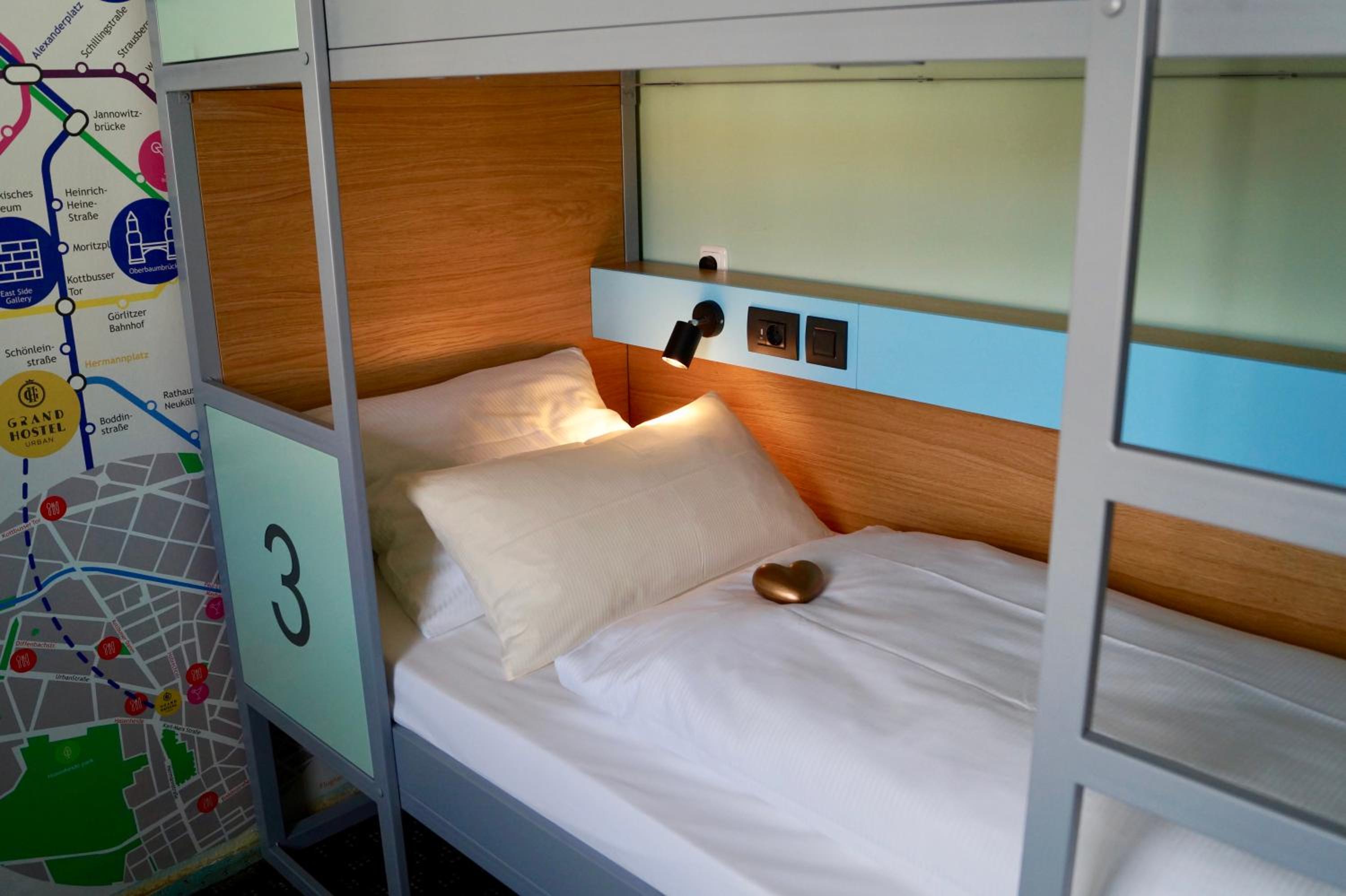 Bed in 4-Bed Mixed Dormitory Room photo 1