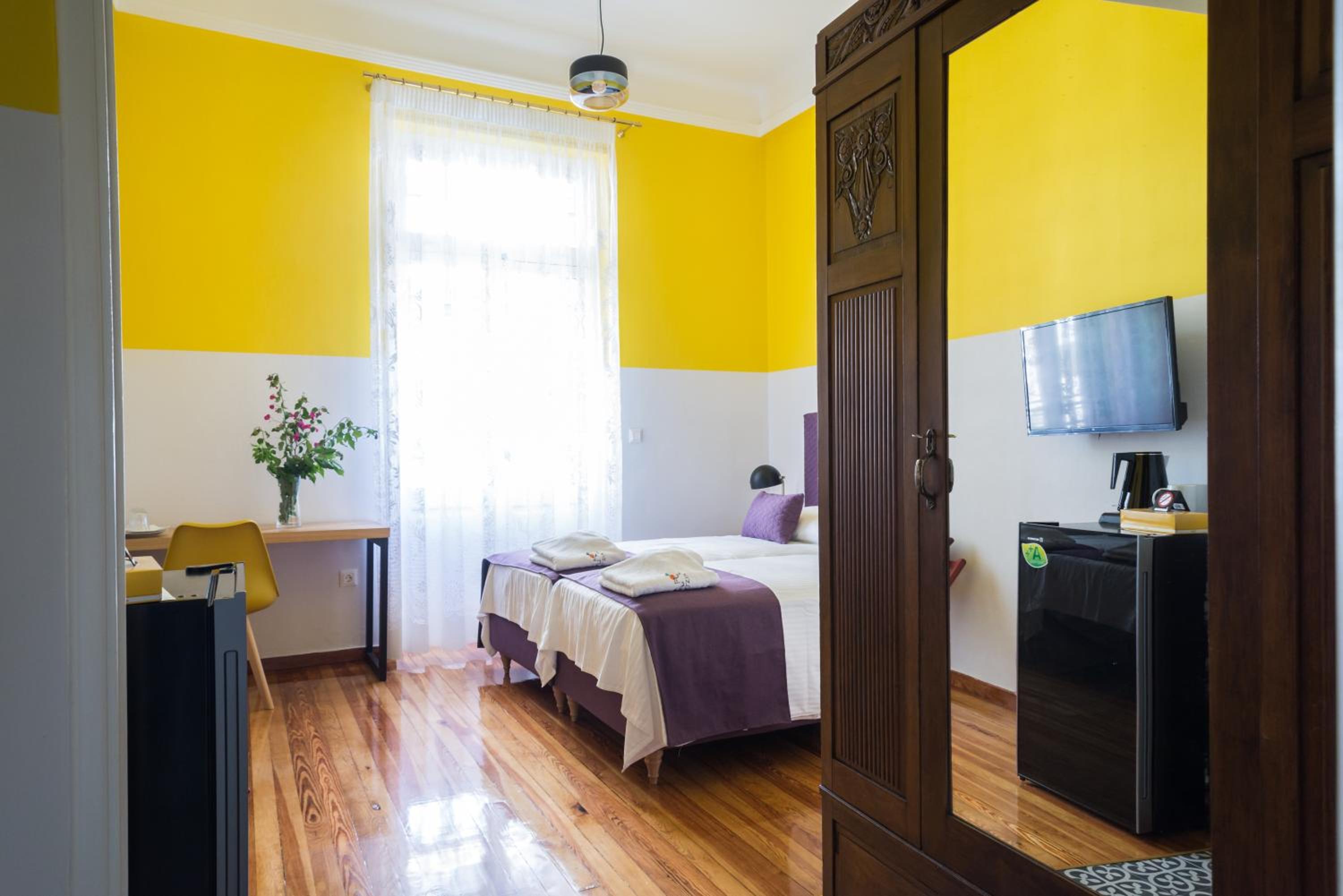 Deluxe Double Room with Balcony photo 1