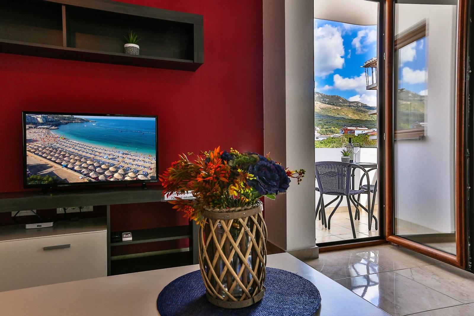 Apartment With Mountain View photo 2