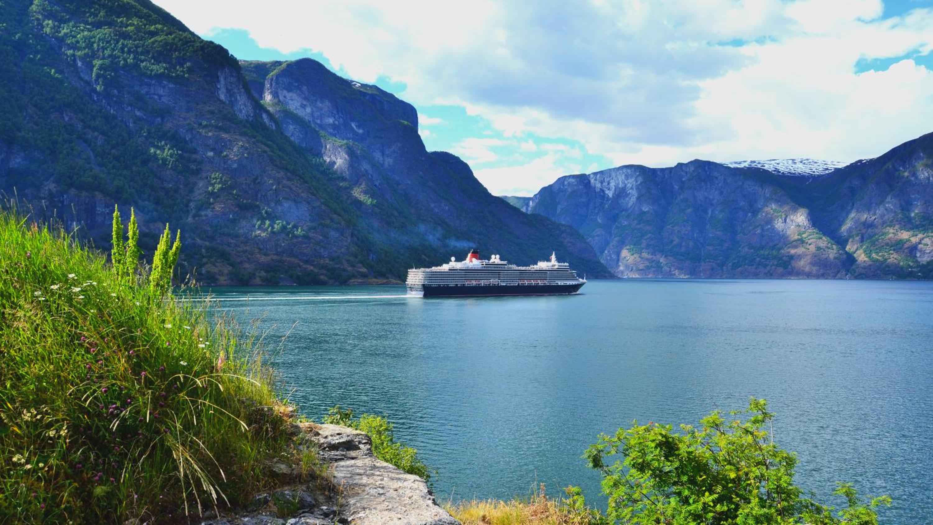 Apartment photo 2