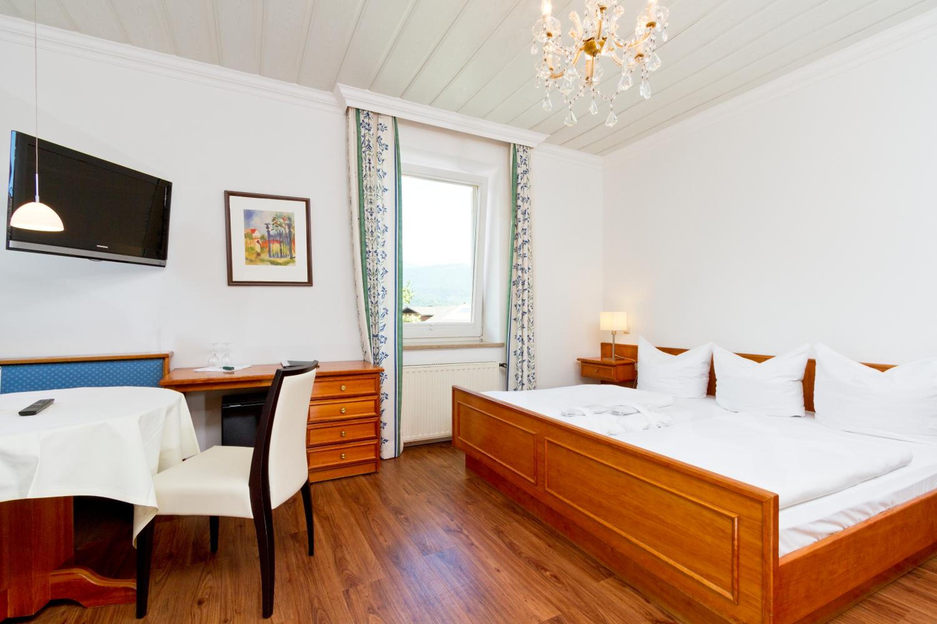 Standard King Room - Photo 1