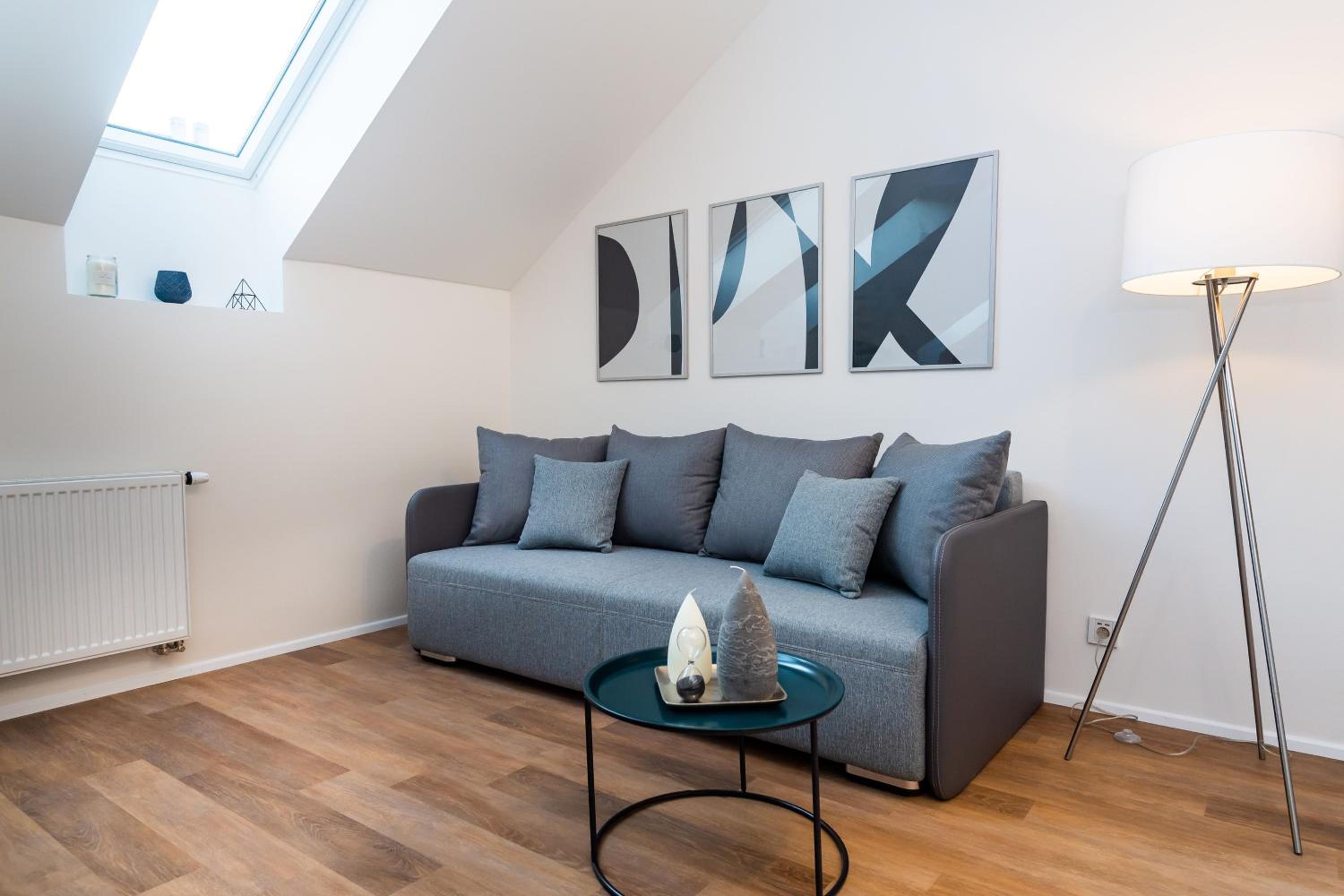 Luxury Apartment Attic thumbnail 6