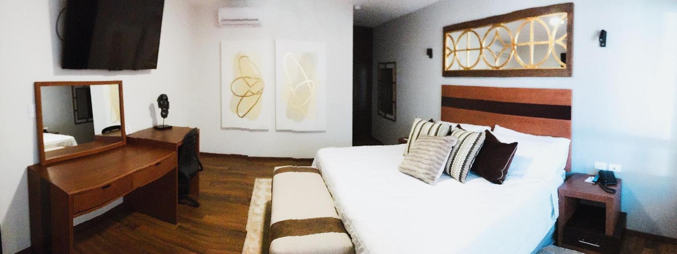 Executive Suite photo 2