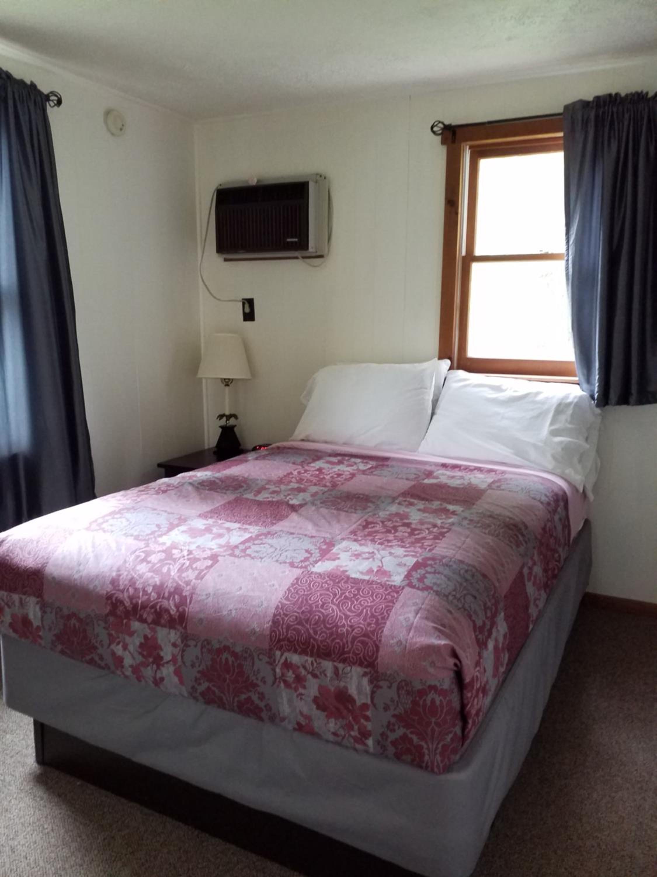 Two Bedroom Cottage F  photo 2