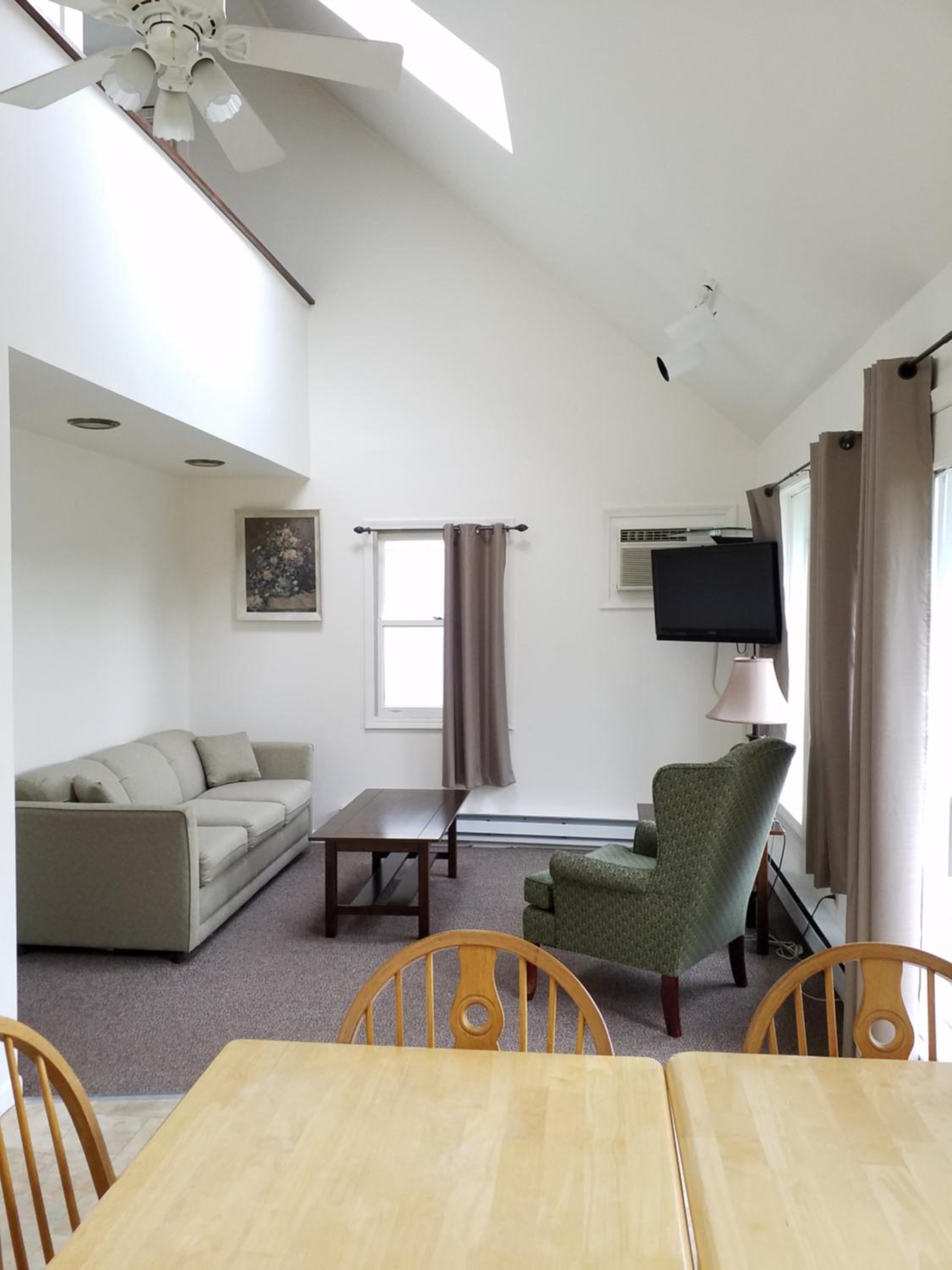 Three Bedroom Cottage I  photo 3