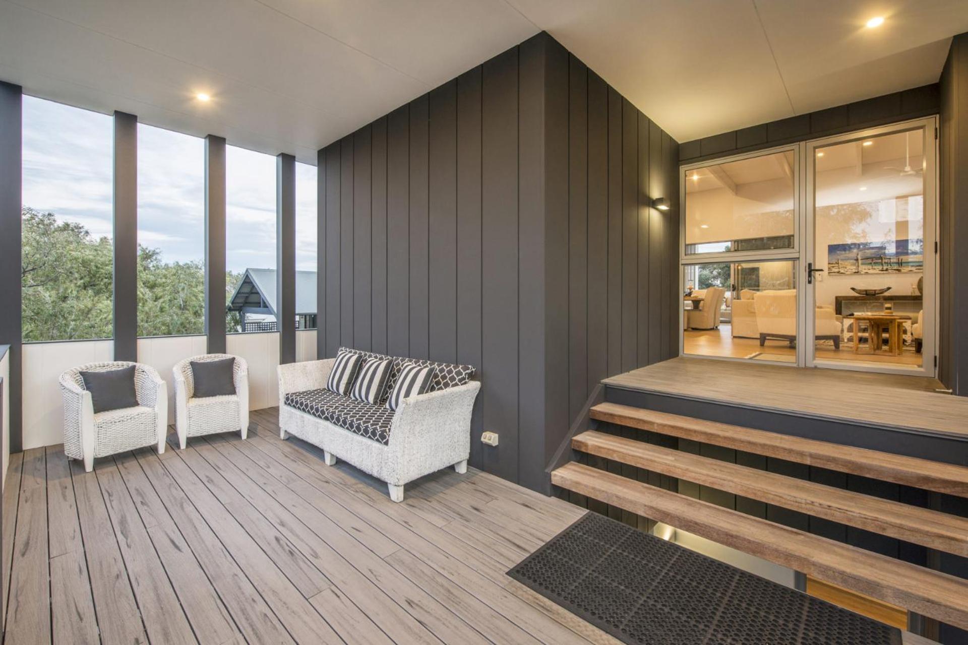 Three-Bedroom House photo 2