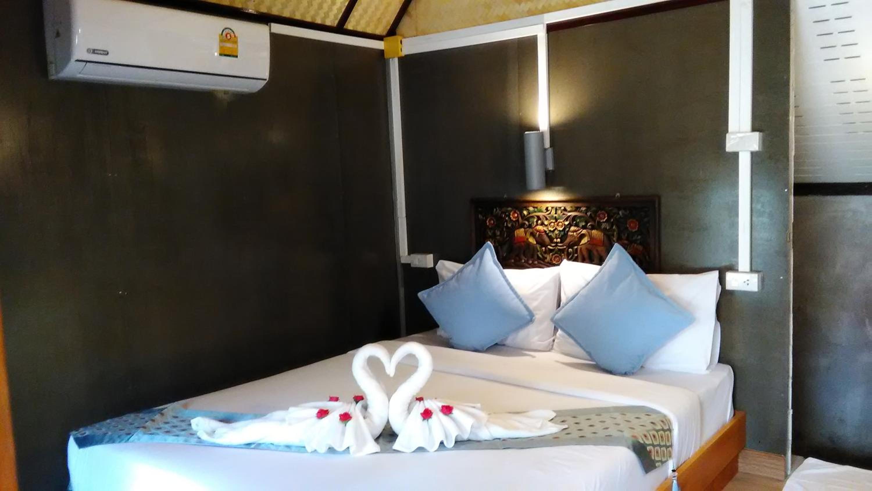Budget Bungalow - Photo 11