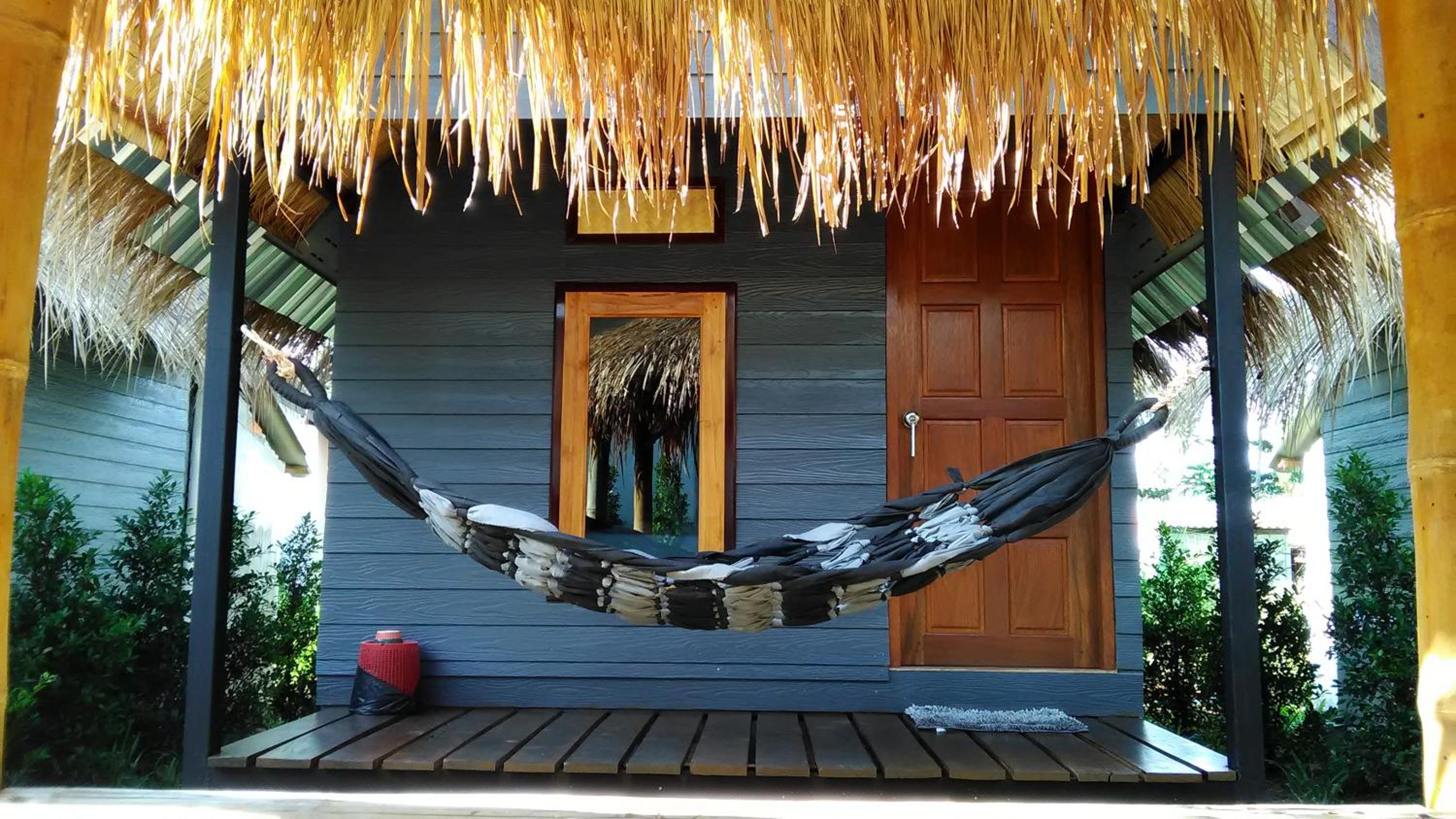 Budget Bungalow - Photo 4