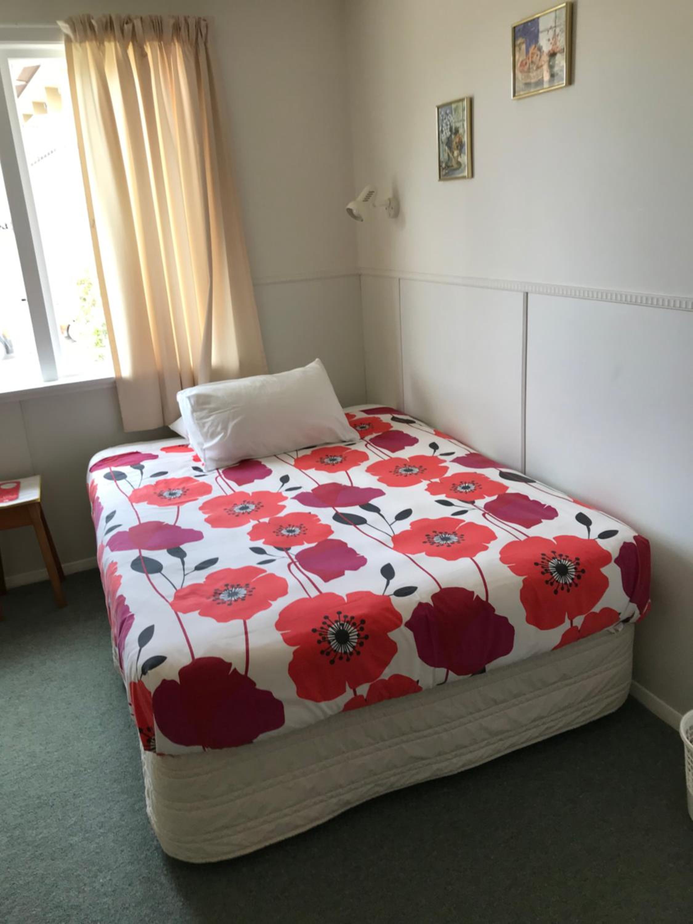 Large Double or Twin Room with Shared Bathroom photo 3