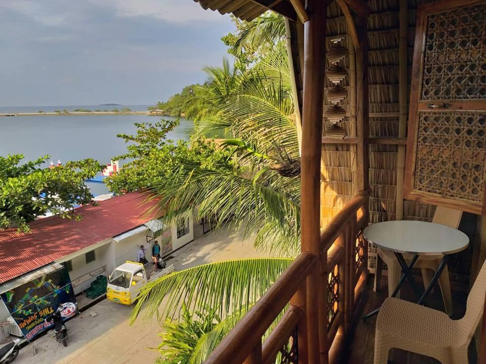 Deluxe Double Room with Balcony and Sea View - Photo 9