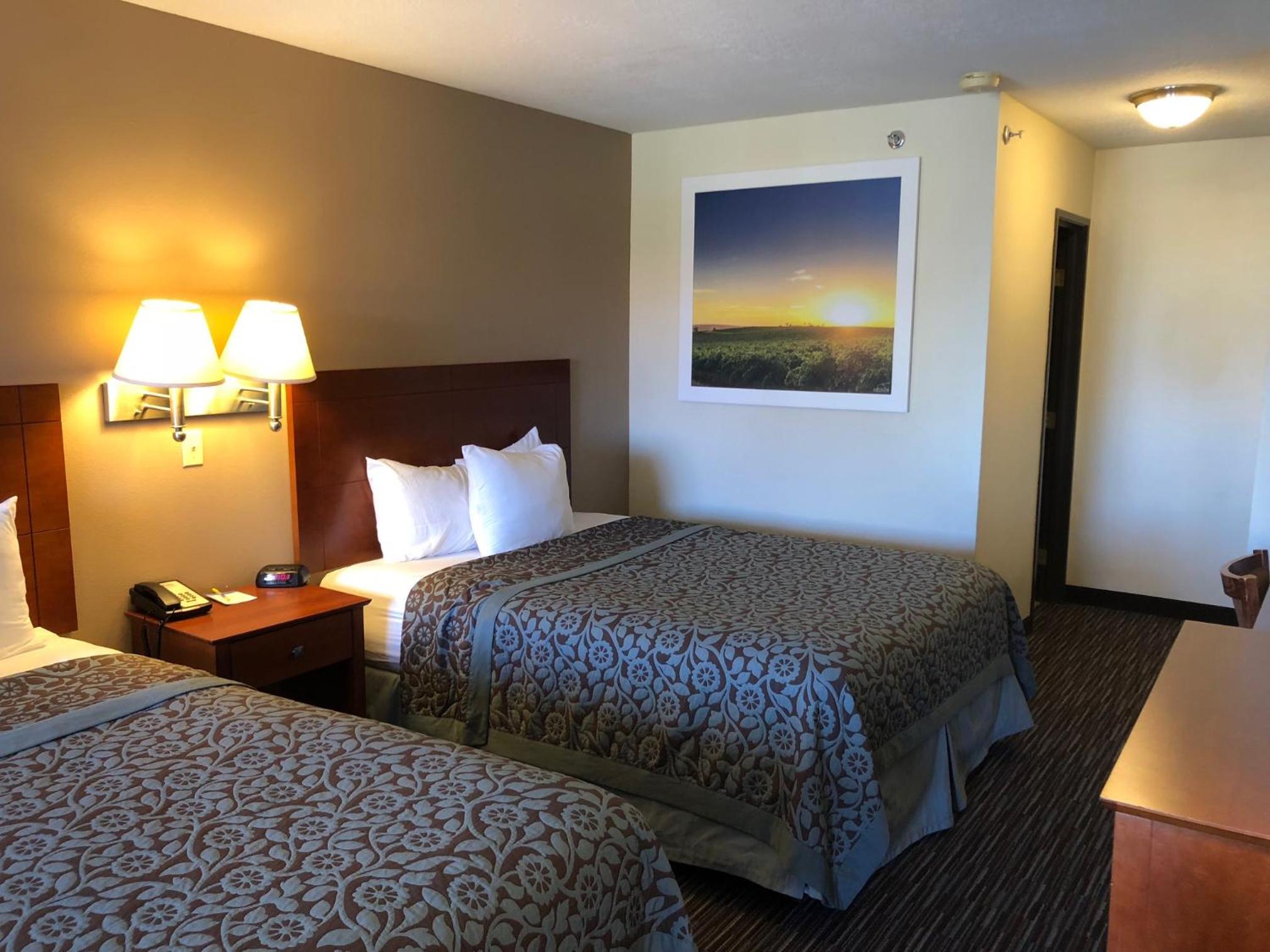 Studio Suite with Two Queen Beds - Non-Smoking - Photo 1
