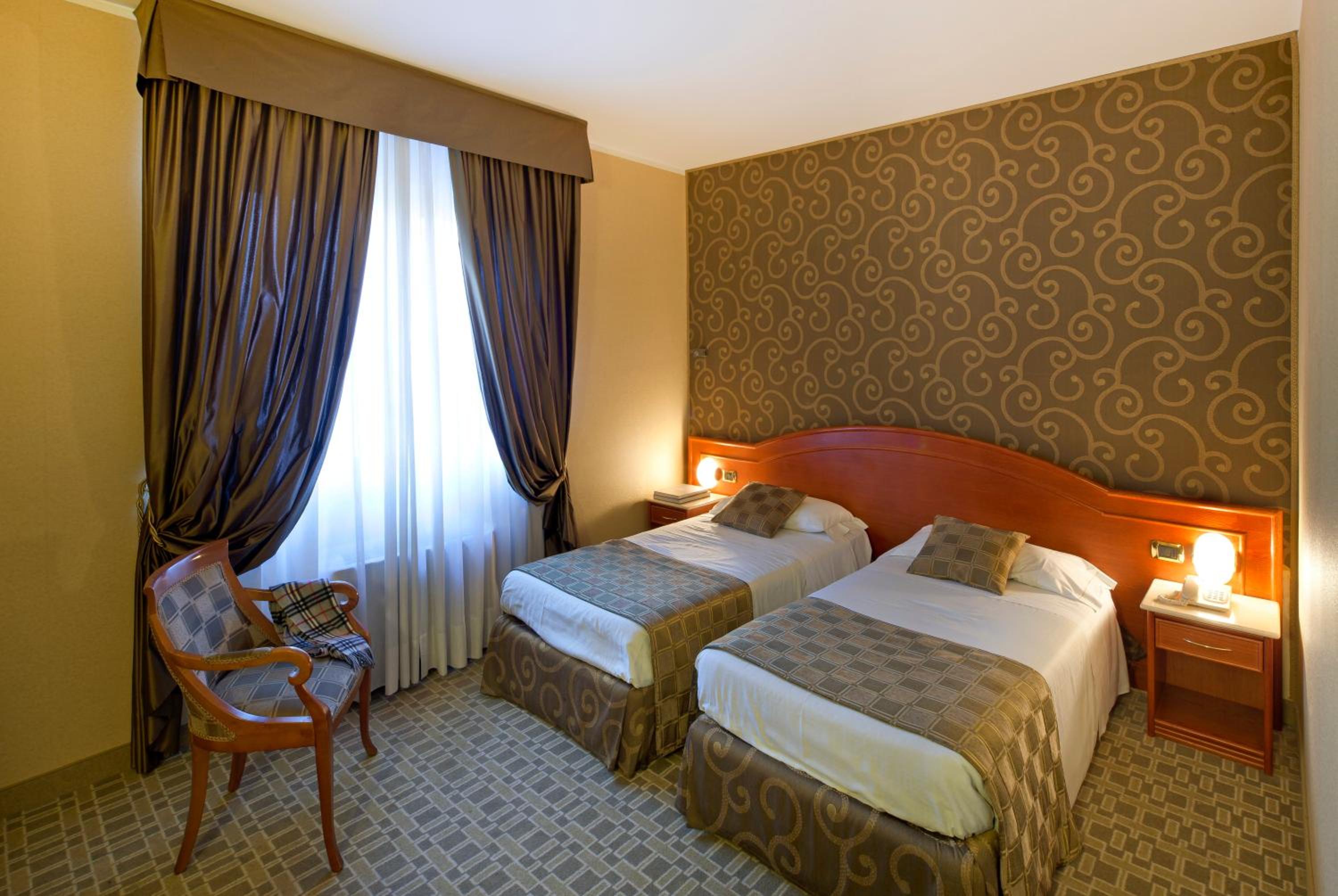 Classic Twin Room photo 1