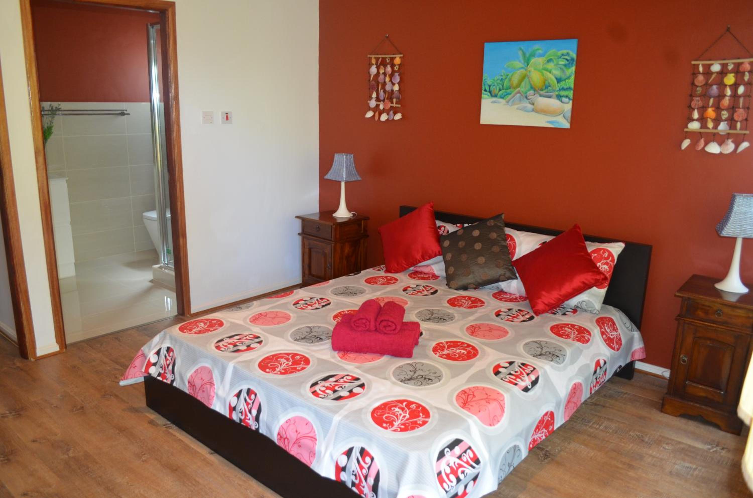 Villa with Garden View