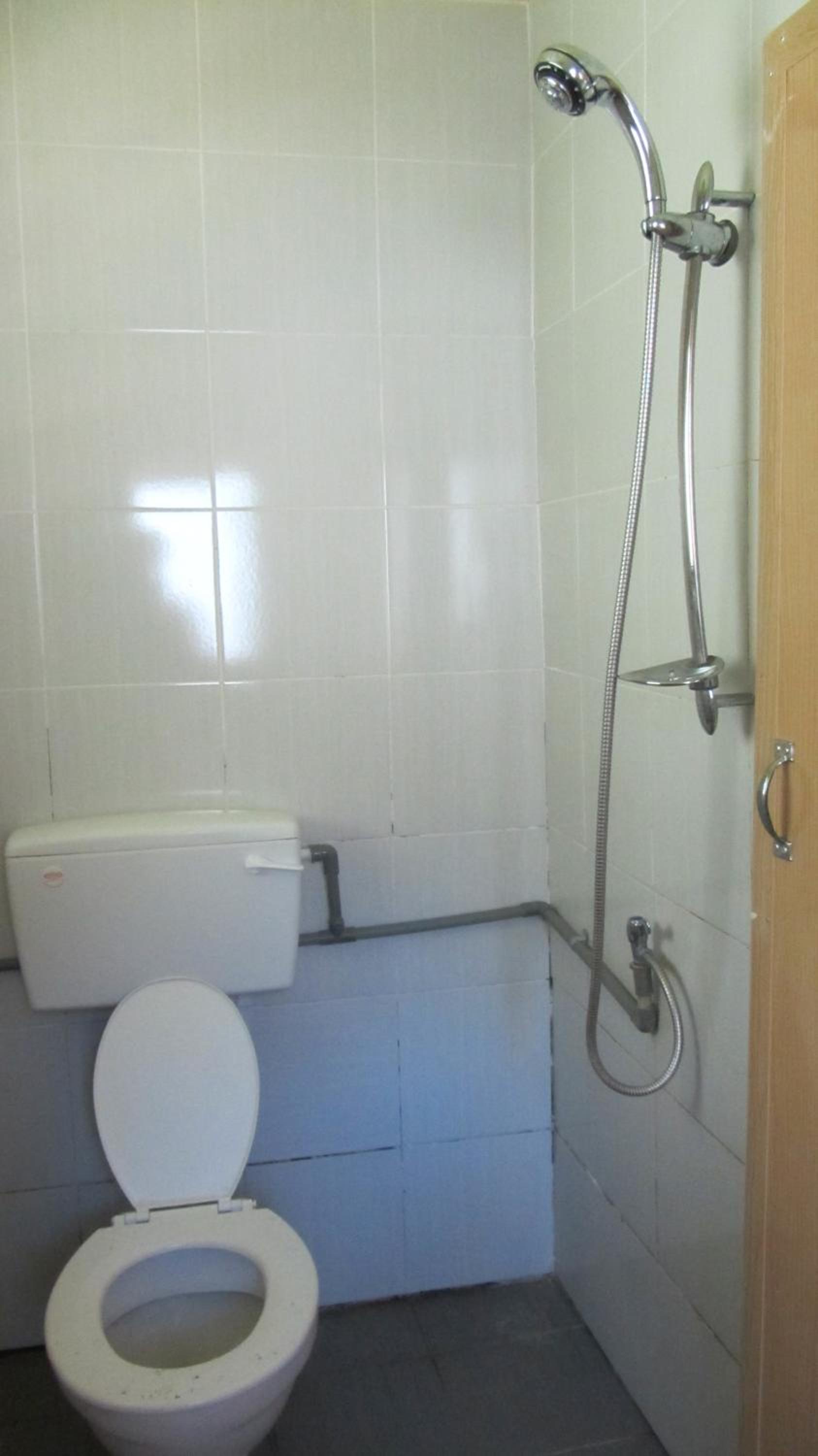 Standard Triple Room with Air Conditioner photo 3