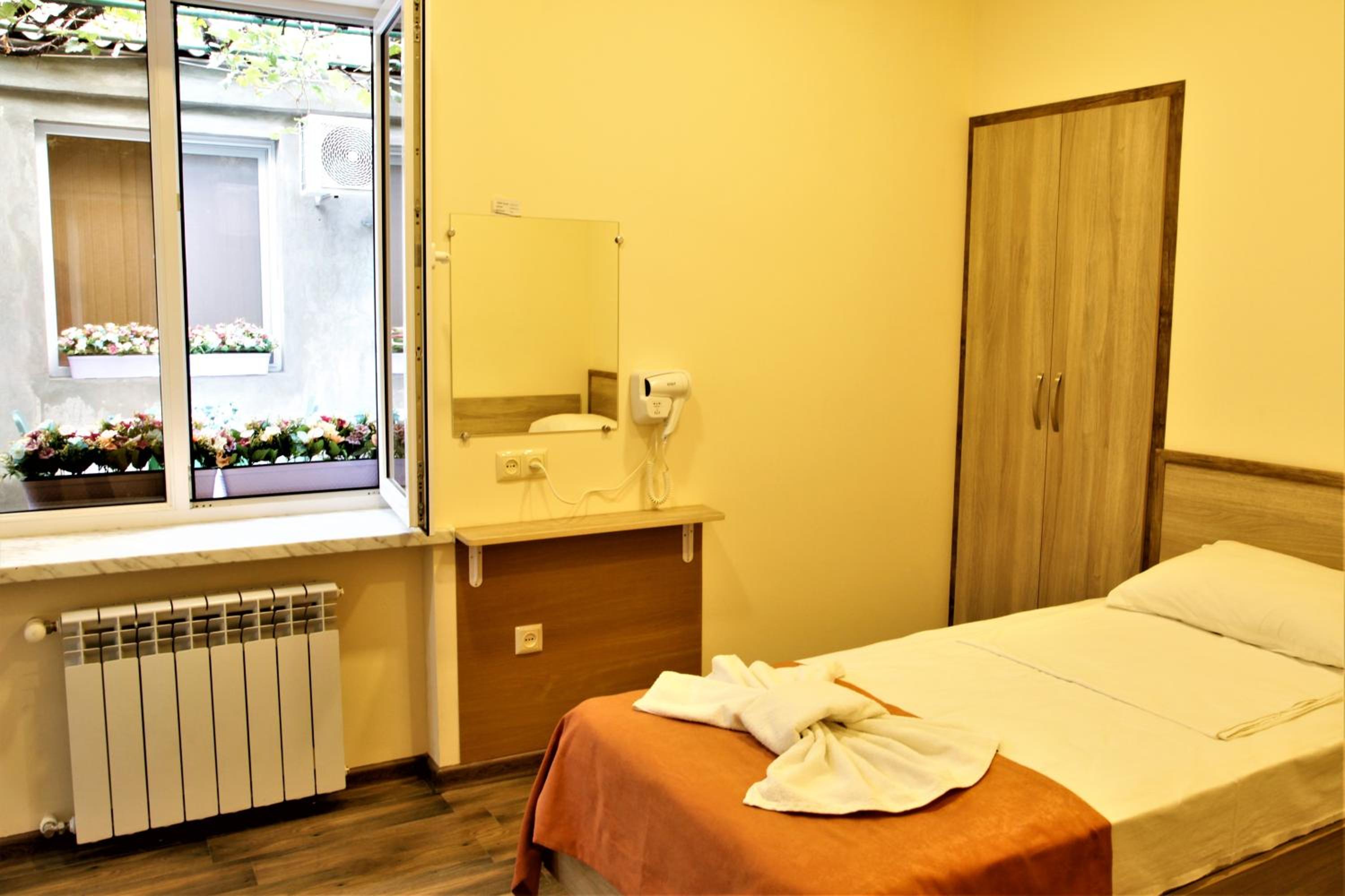 Twin Room with Bathroom