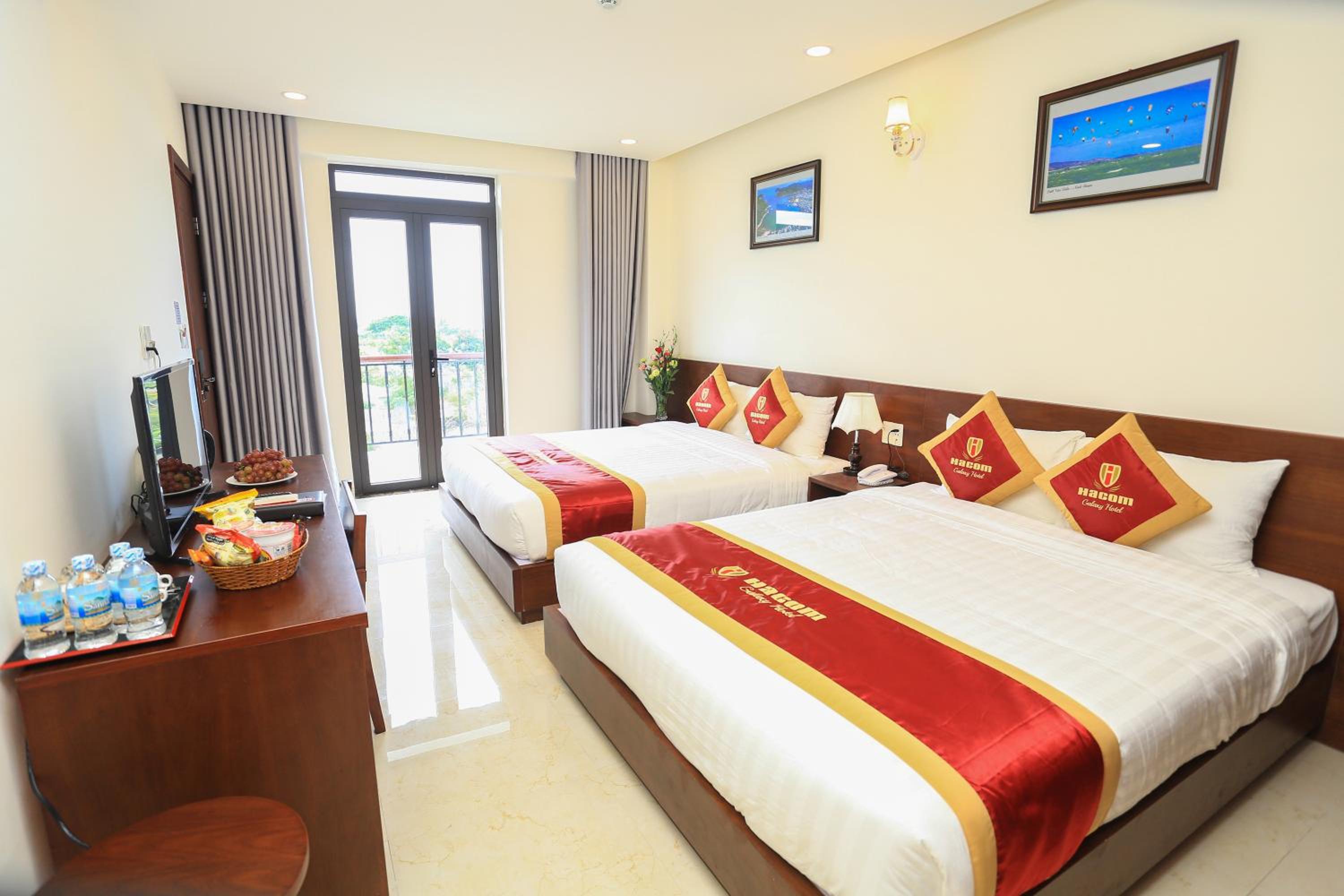 Family Room with Sea View photo 3