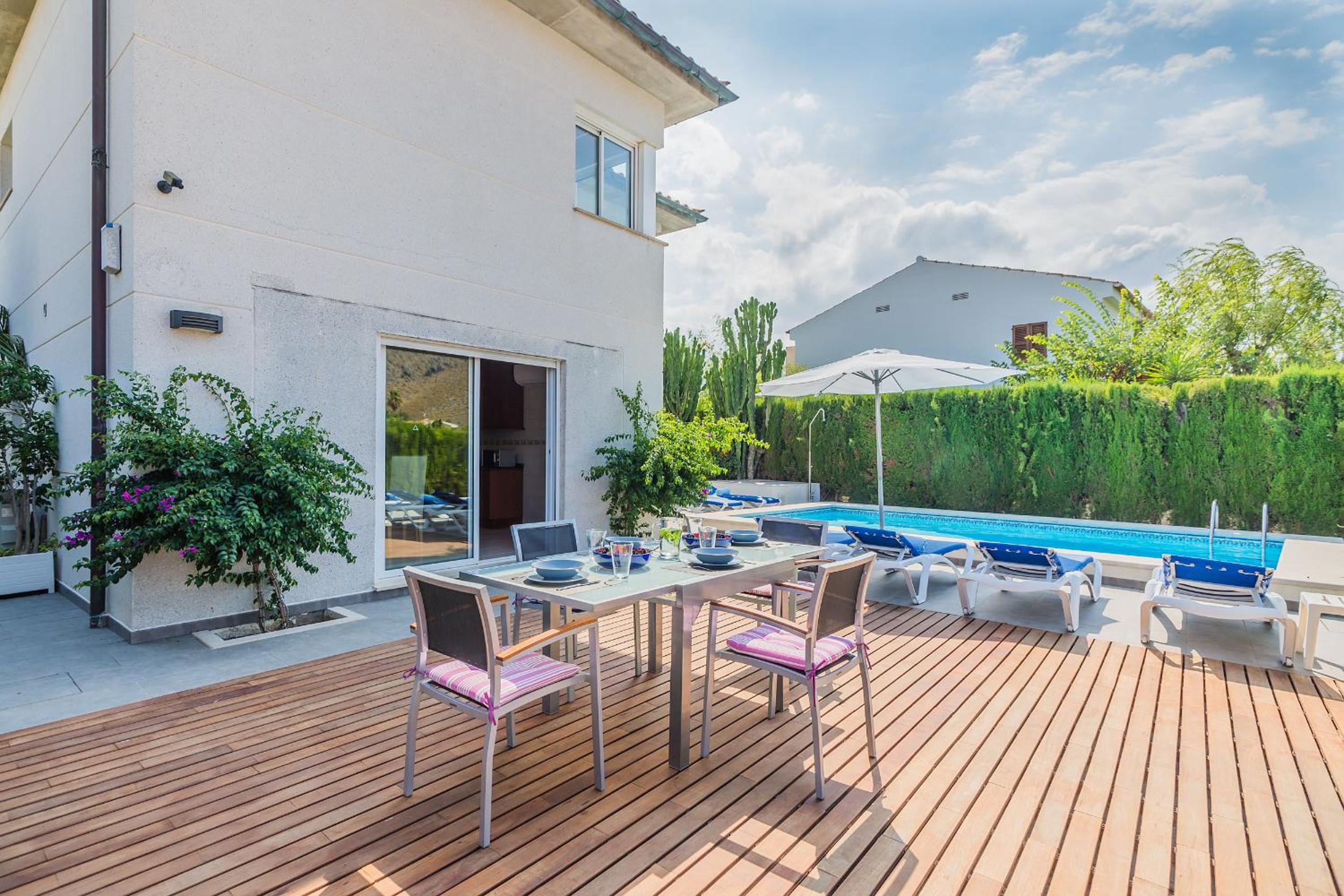Villa photo 3