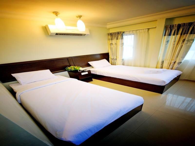Standard Twin Room photo 3