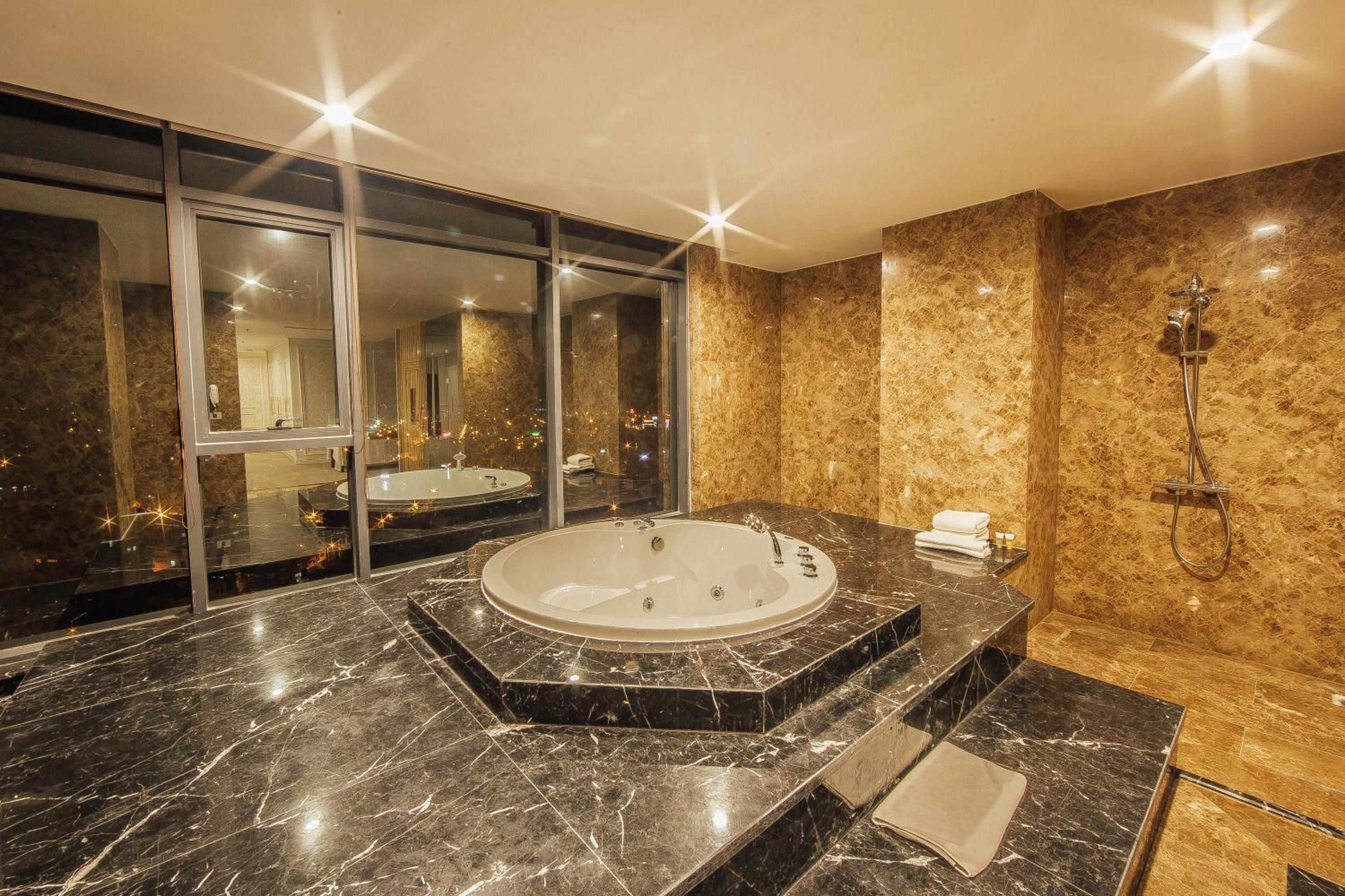 Presidential Suite photo 2