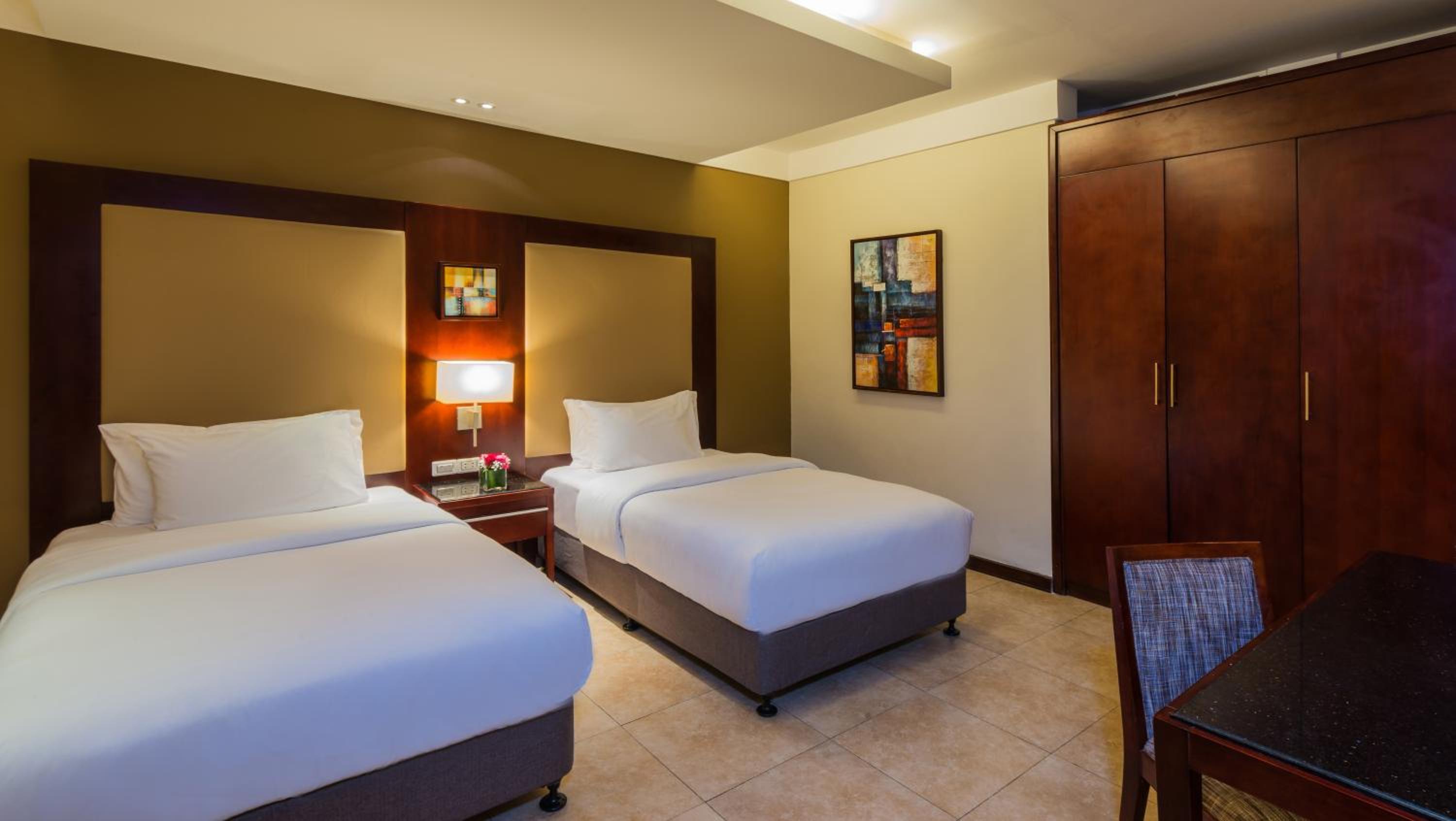 Two-Bedroom Suite photo 3