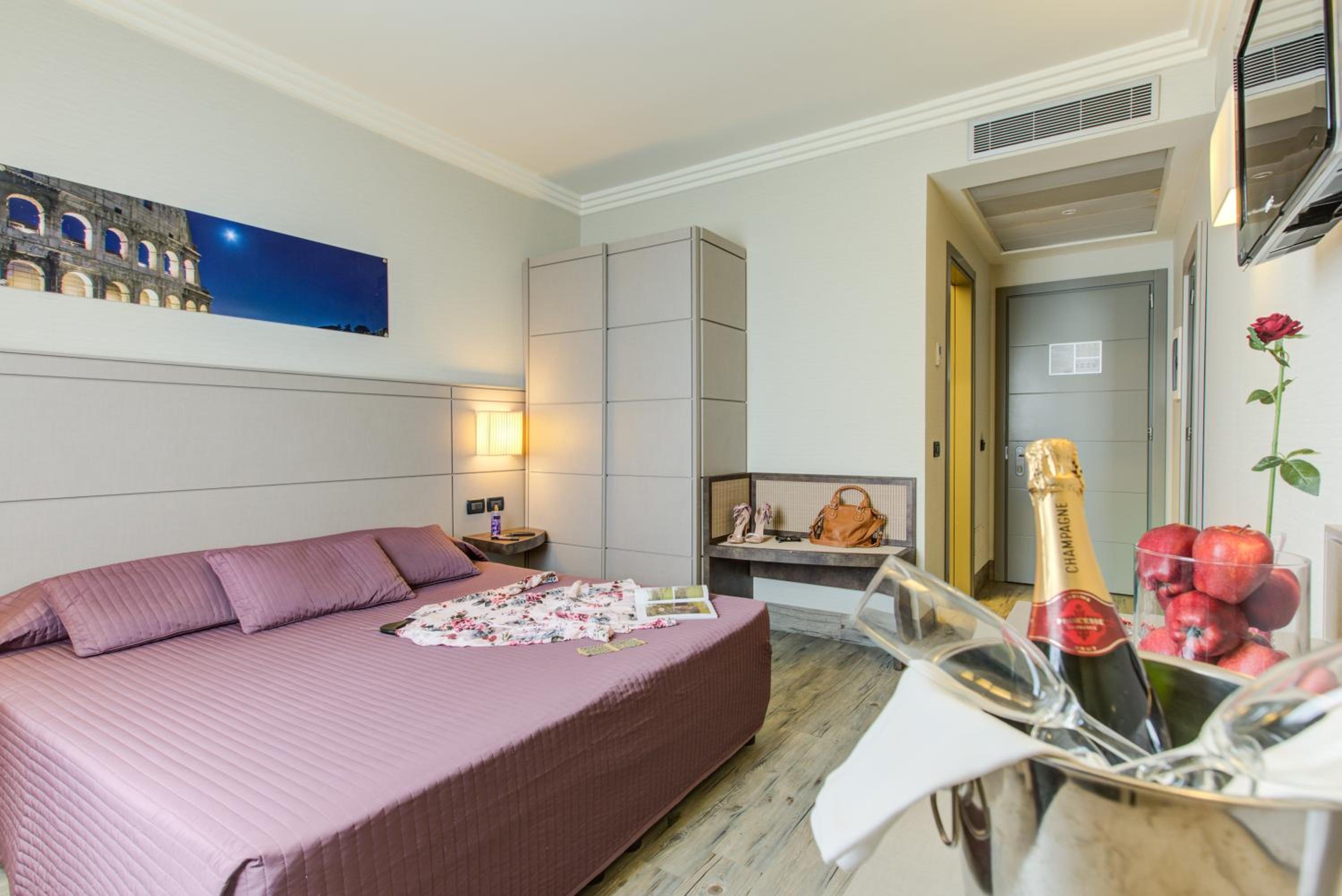 Double or Twin Room - Photo 1