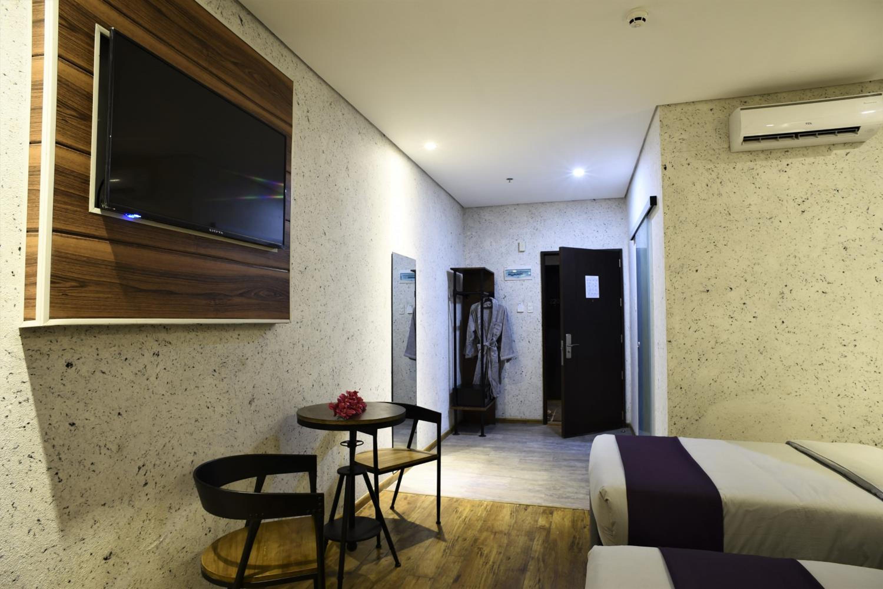 Premium Room - Photo 4