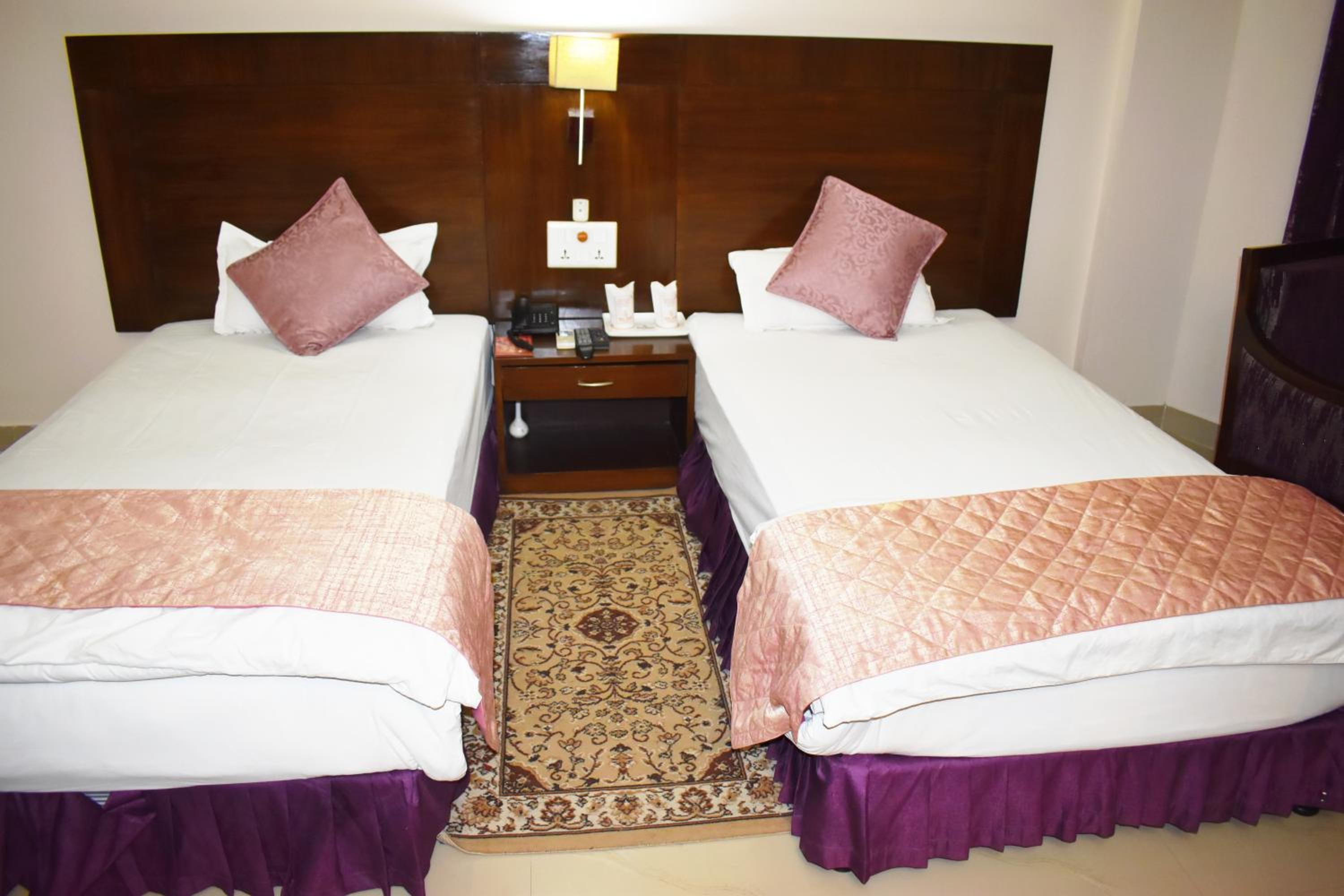 Superior Deluxe Twin Room photo 2