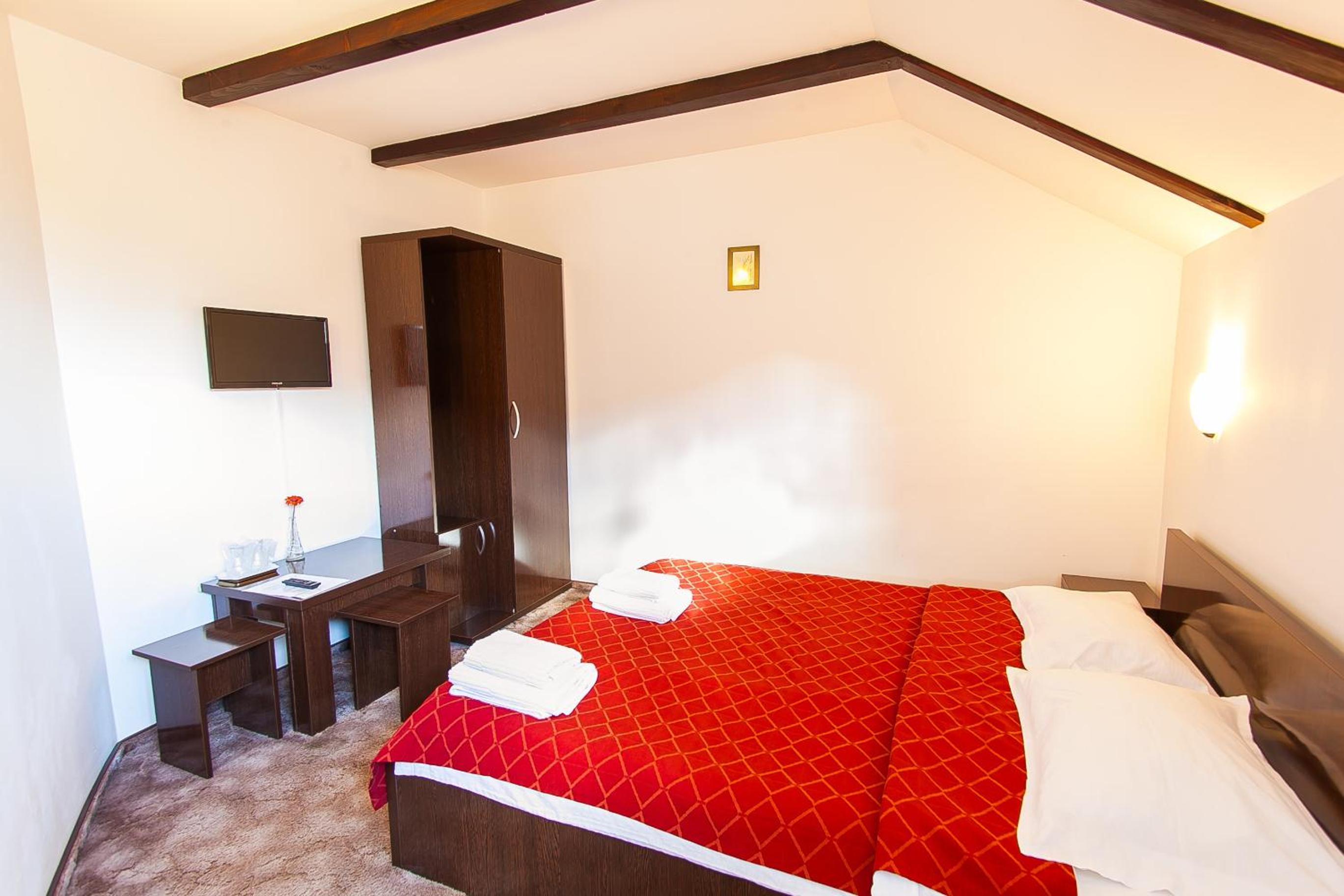 Double Room with Private Bathroom photo 1