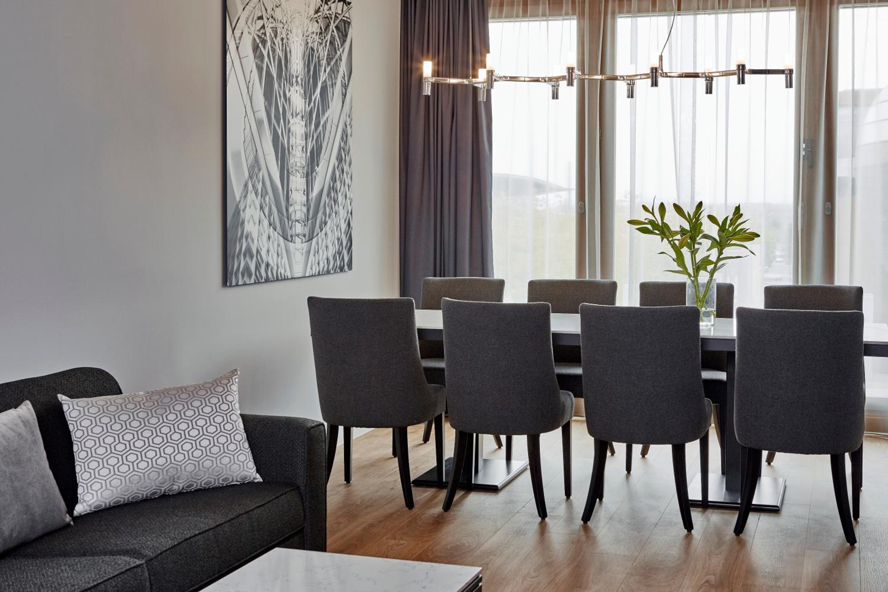 Plaza Suite photo 3