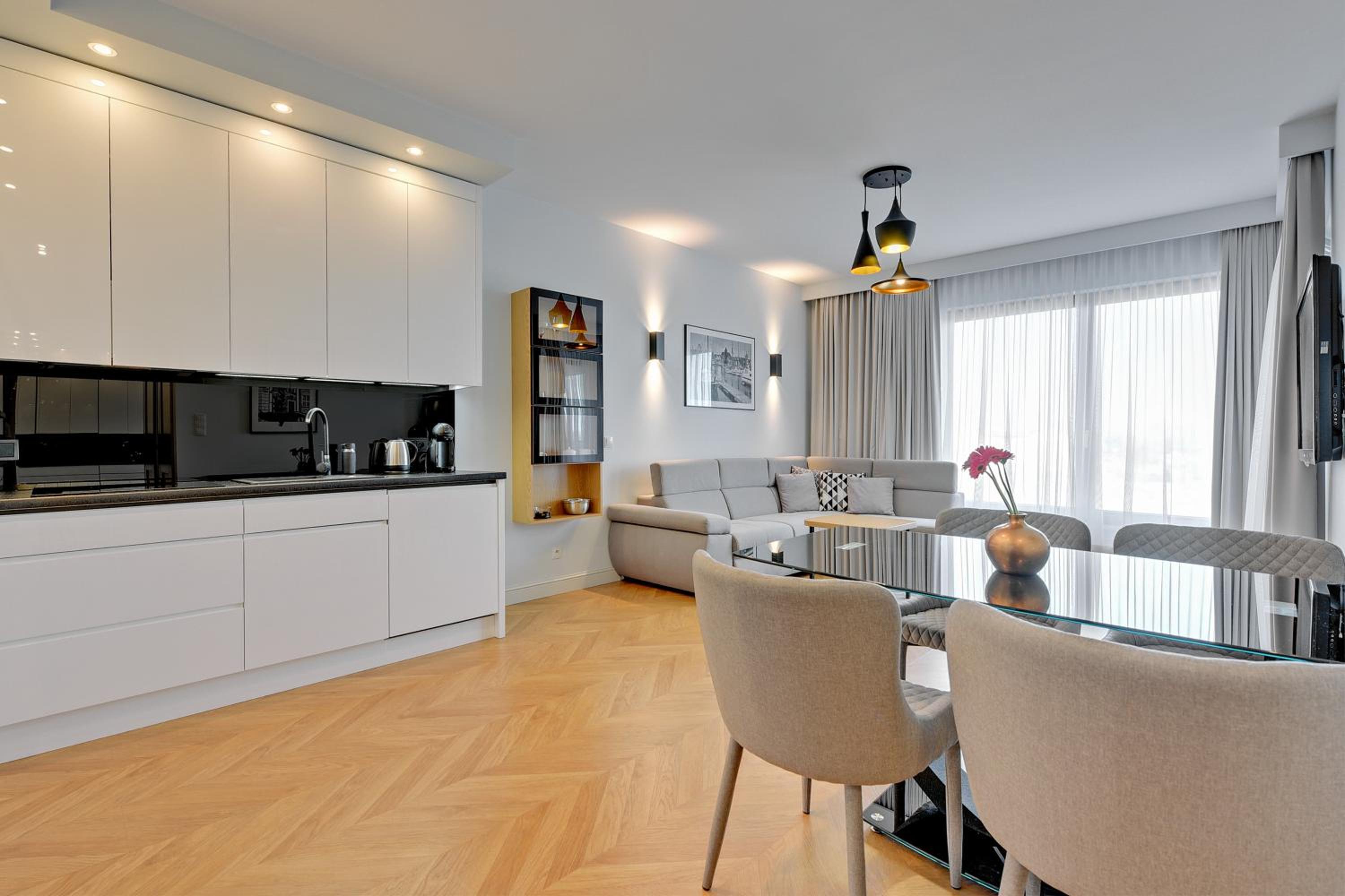 Deluxe Apartment with Balcony
