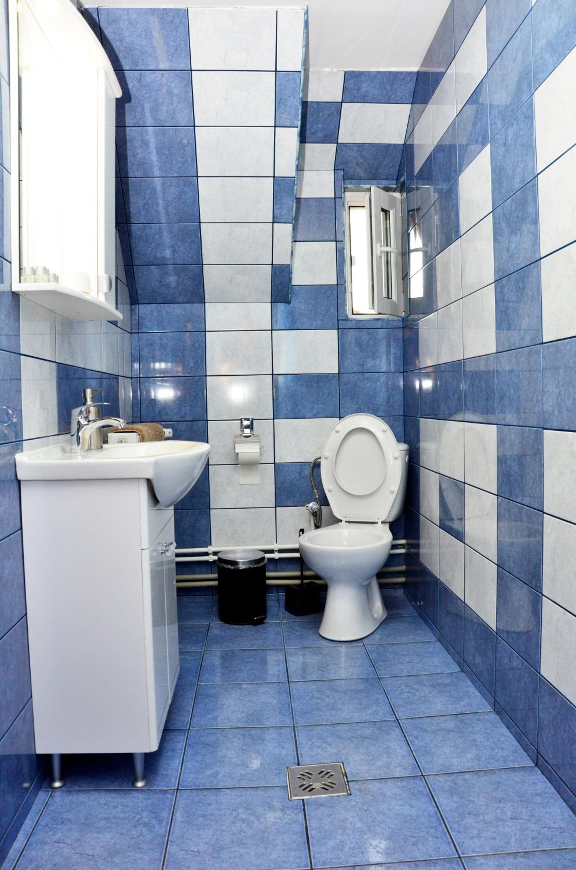 Double Room with Private Bathroom photo 2