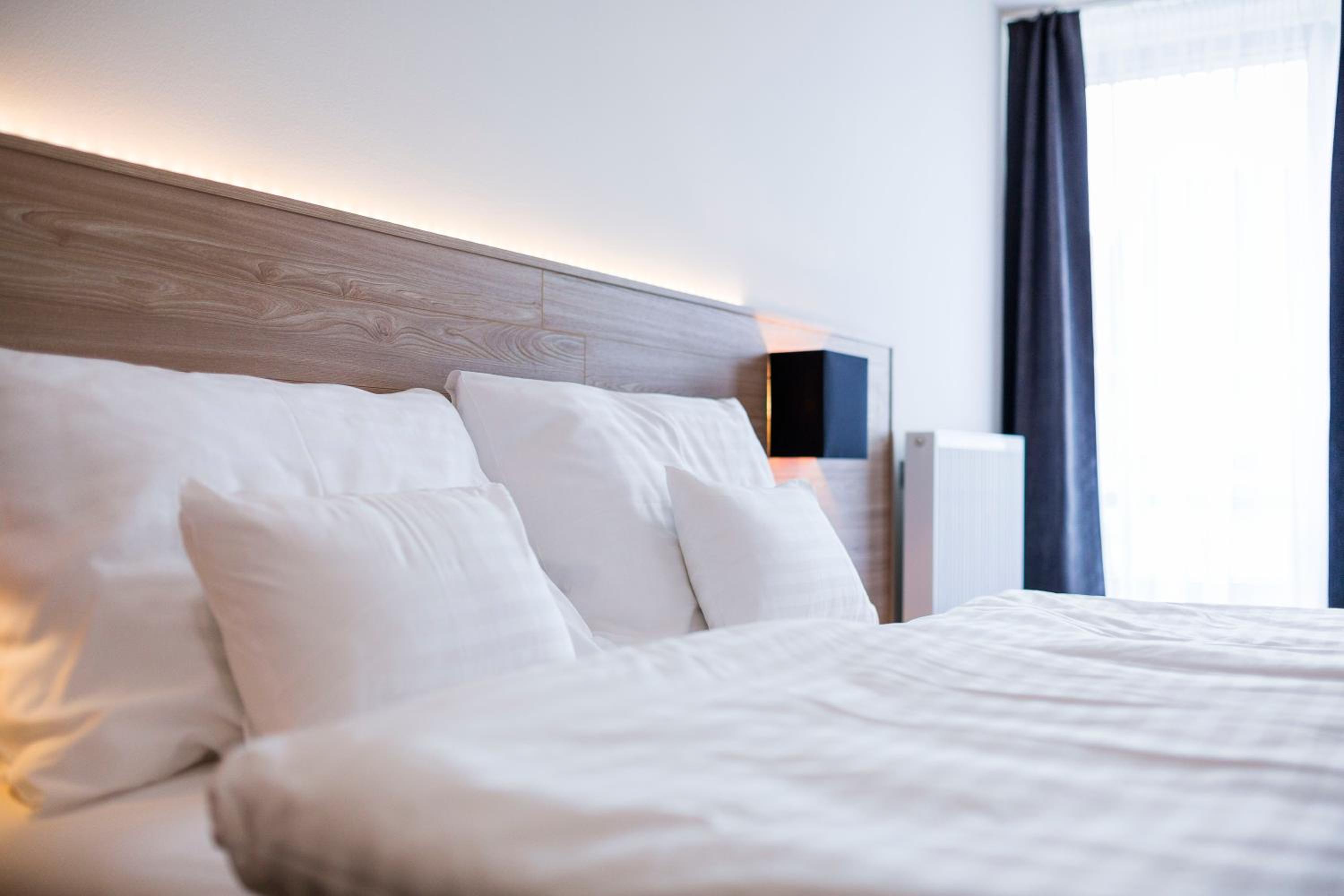 Double or Twin Room with Bathroom photo 2