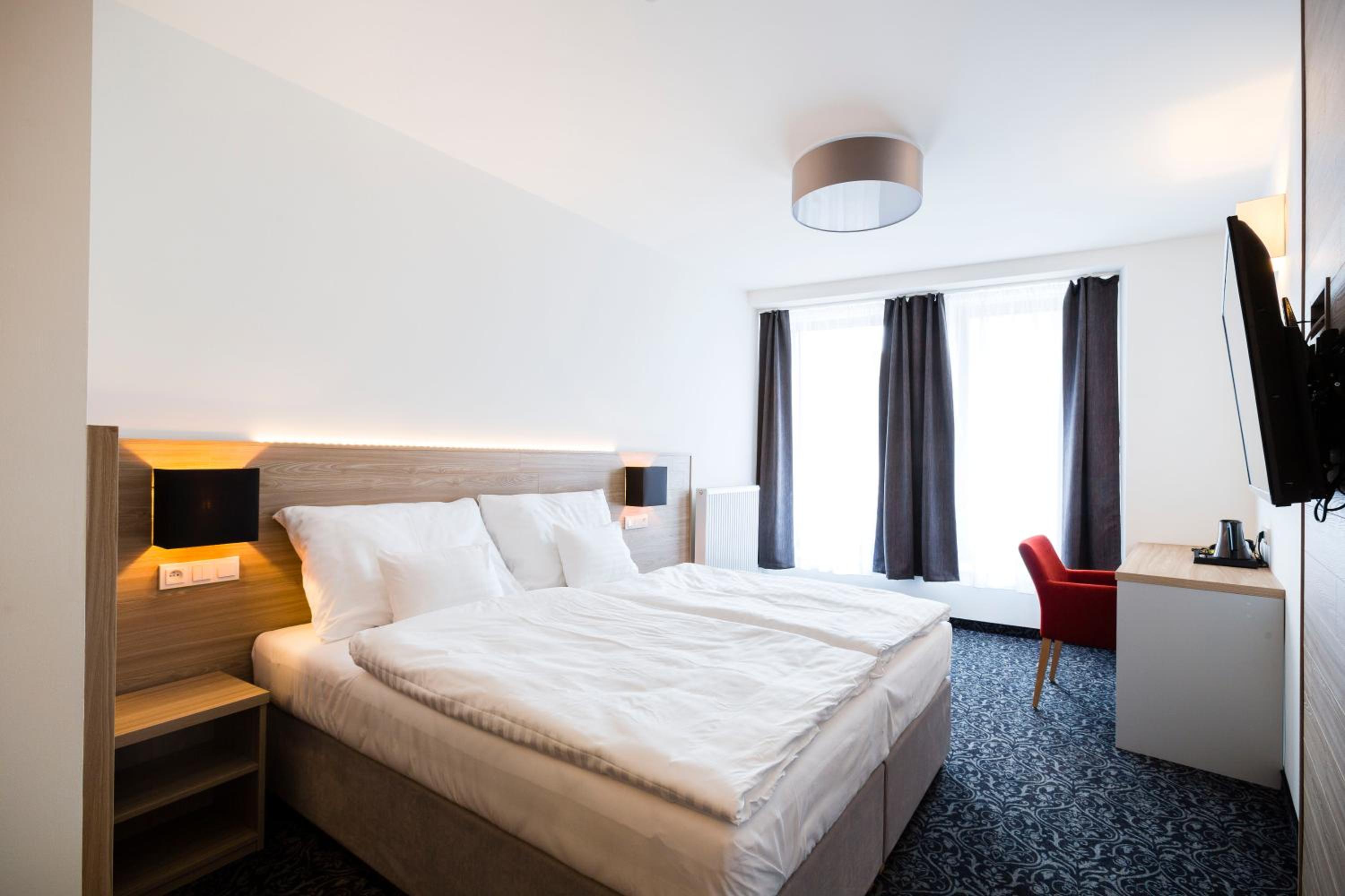 Double or Twin Room with Bathroom