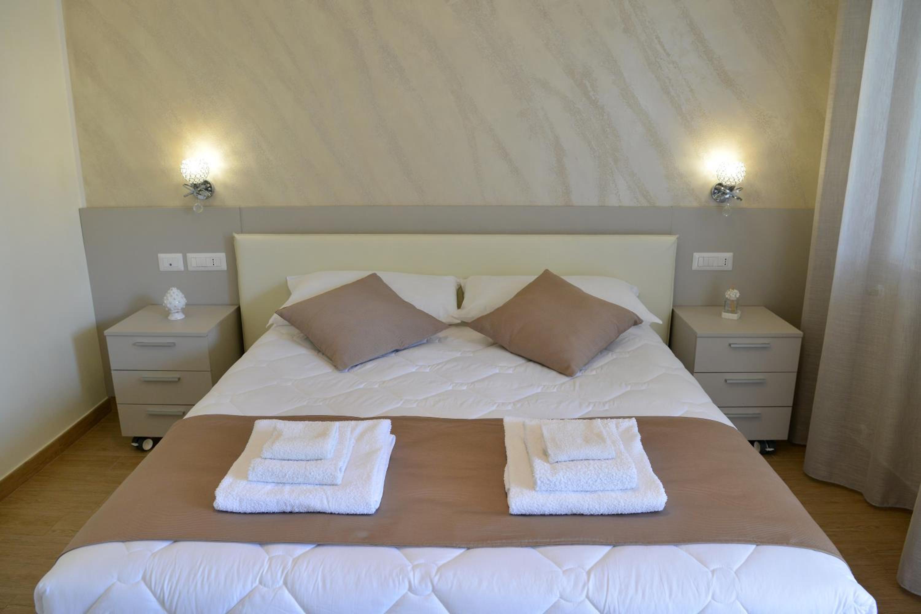 Double or Twin Room with Garden View photo 3