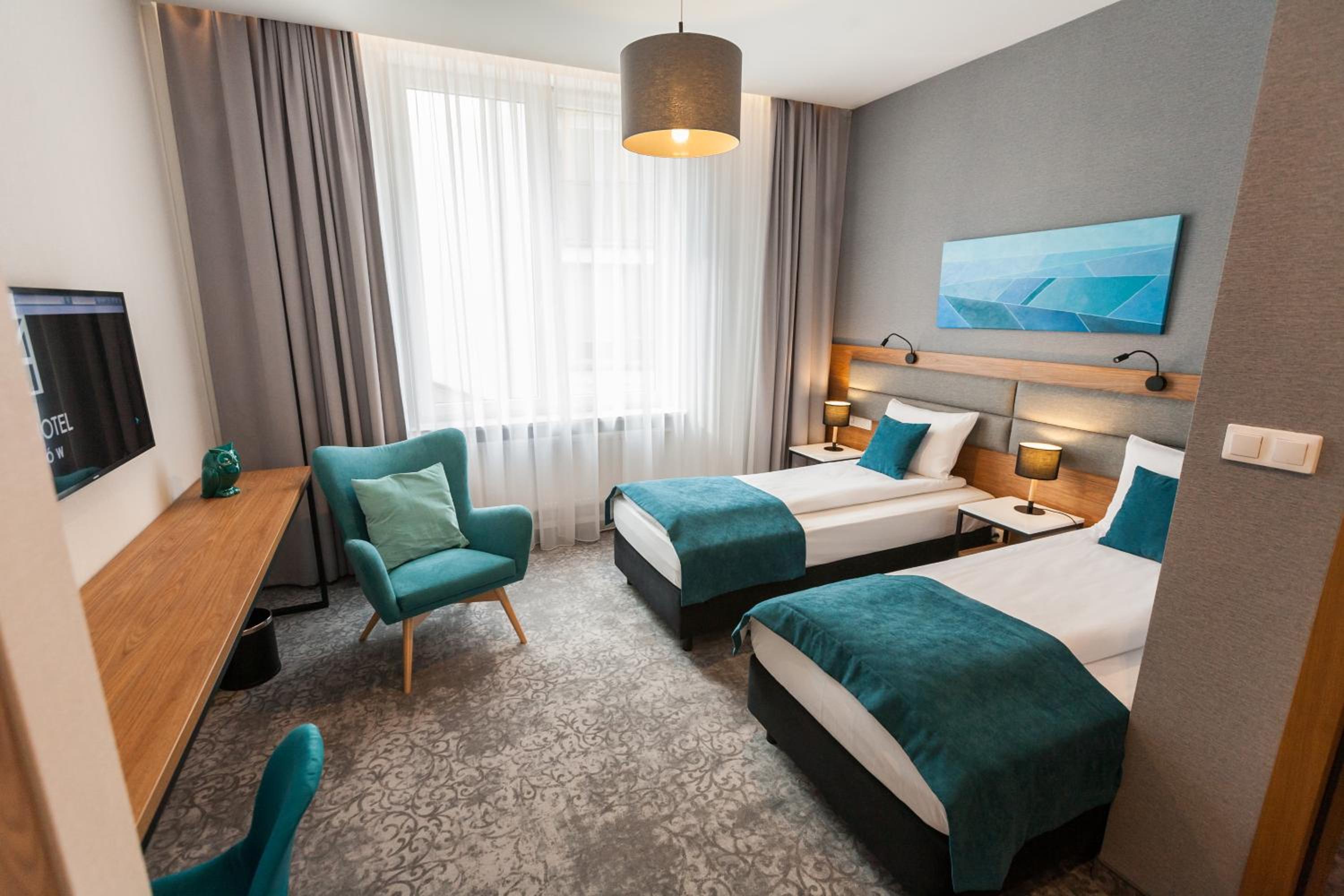 One-Bedroom Business Apartment
