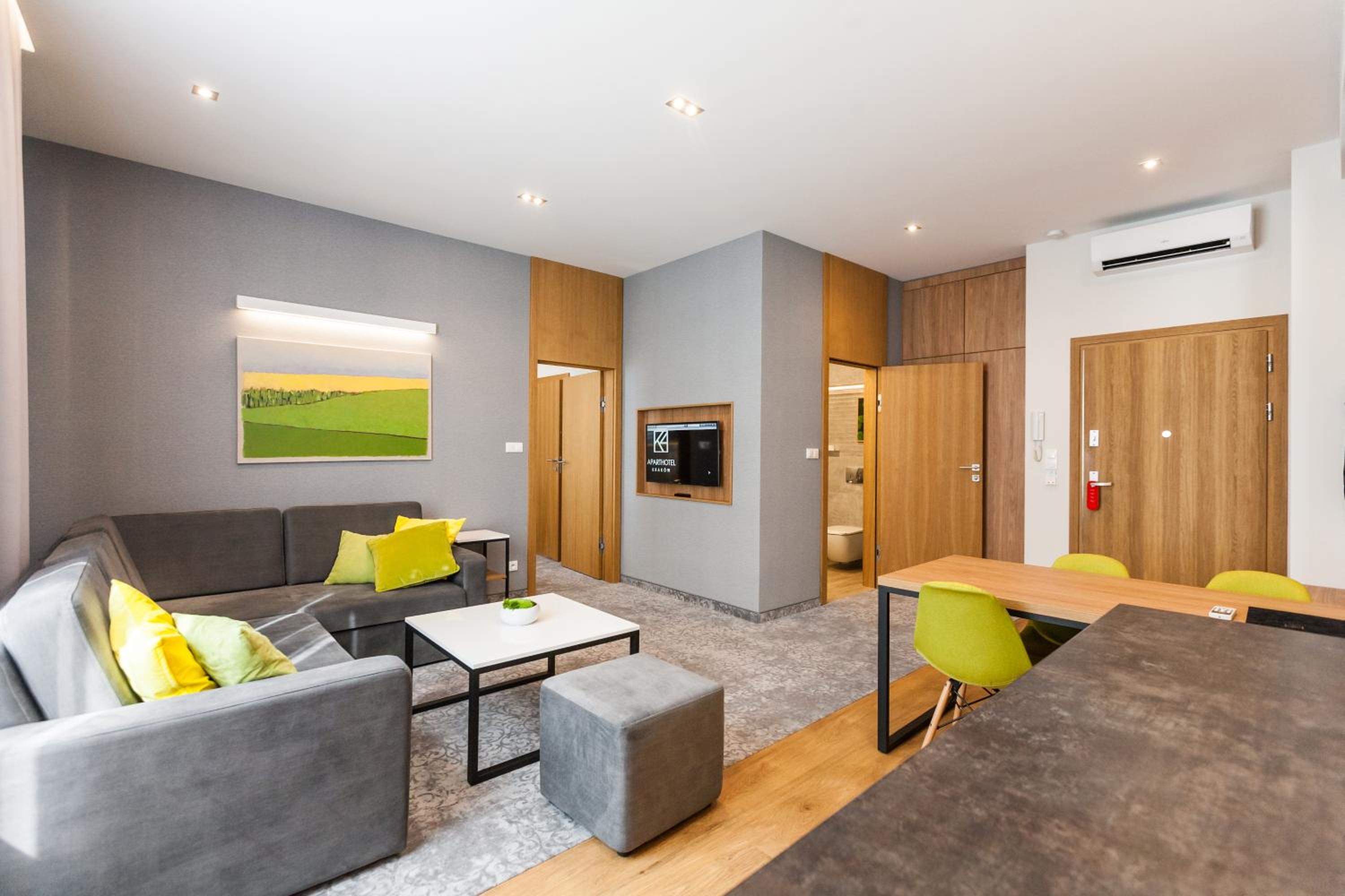 Deluxe Apartment with 2 Bathrooms 