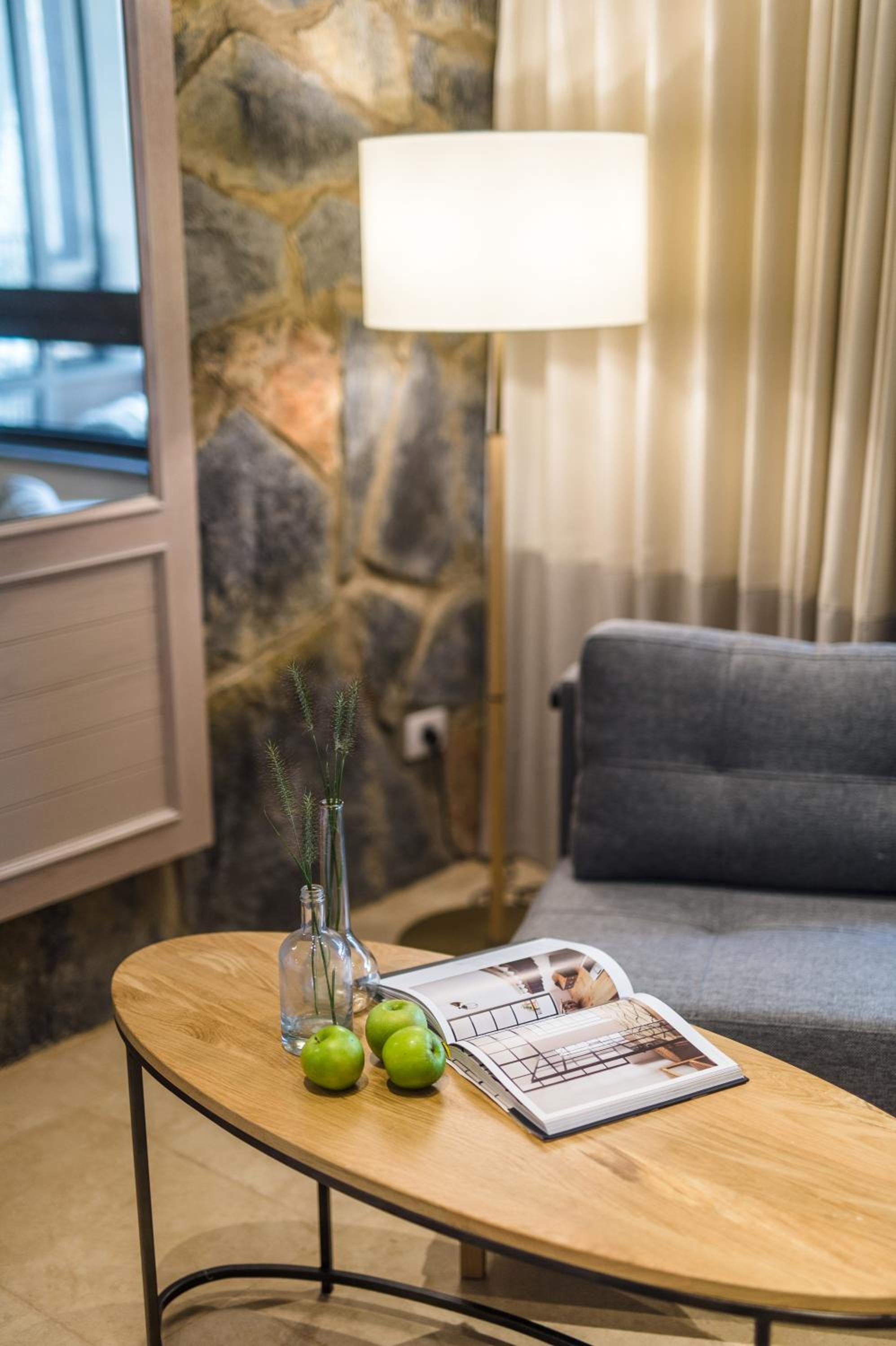 Suite with Balcony - Photo 3