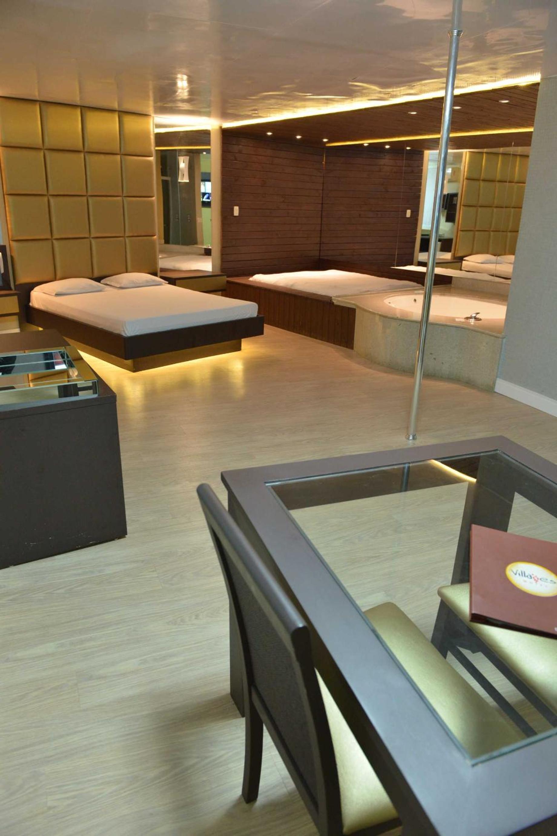 Studio with Spa Bath - Photo 5