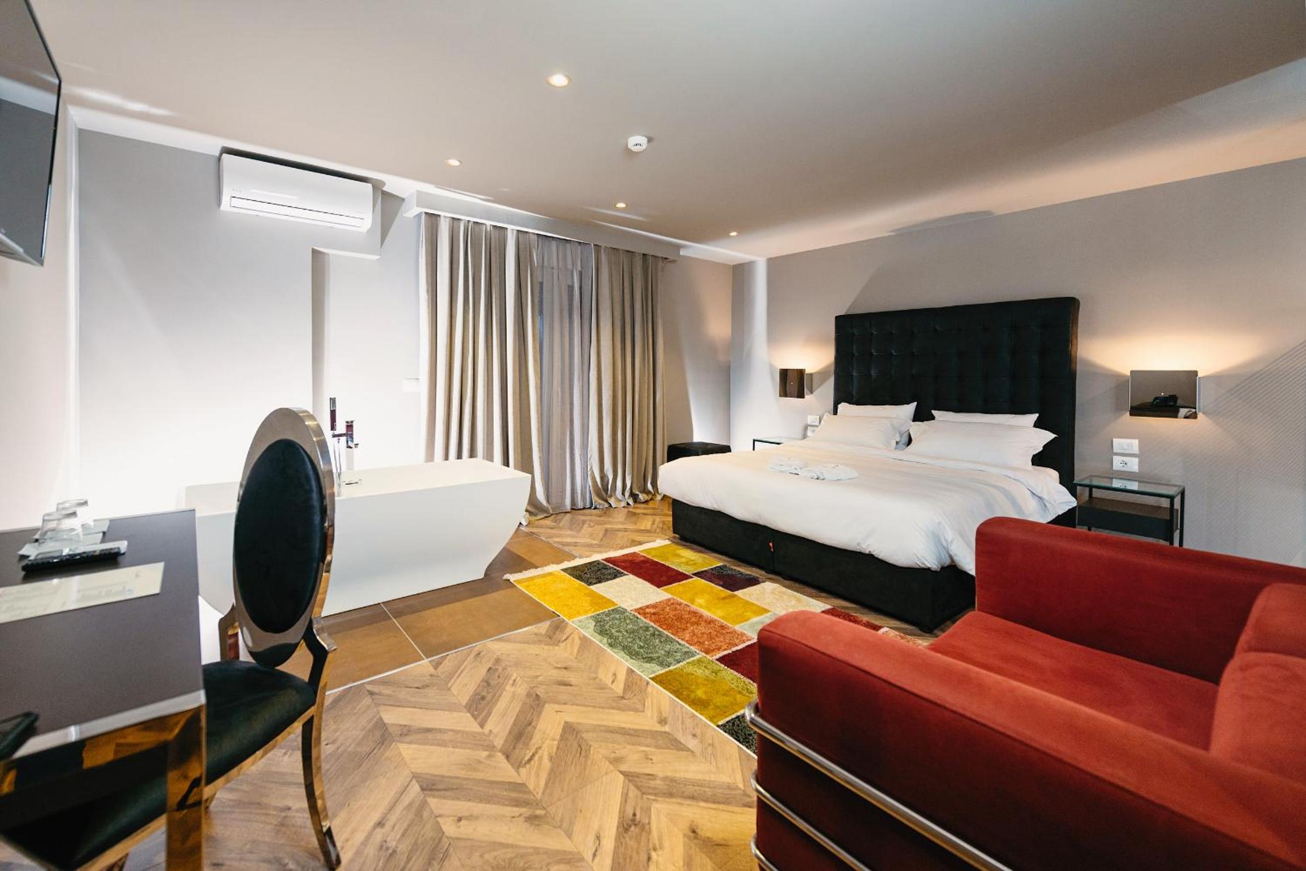Deluxe Double Room with Bath
