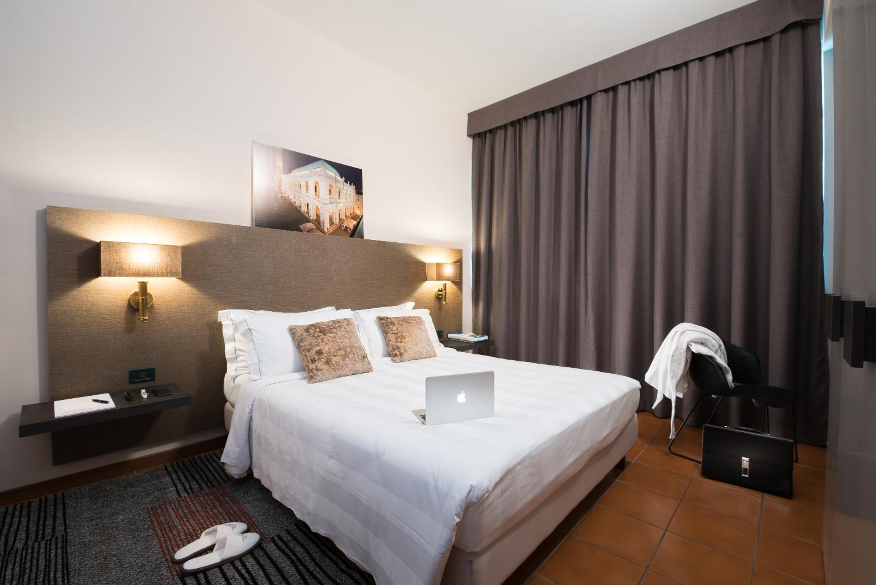 Deluxe Double Or Twin Room photo 1