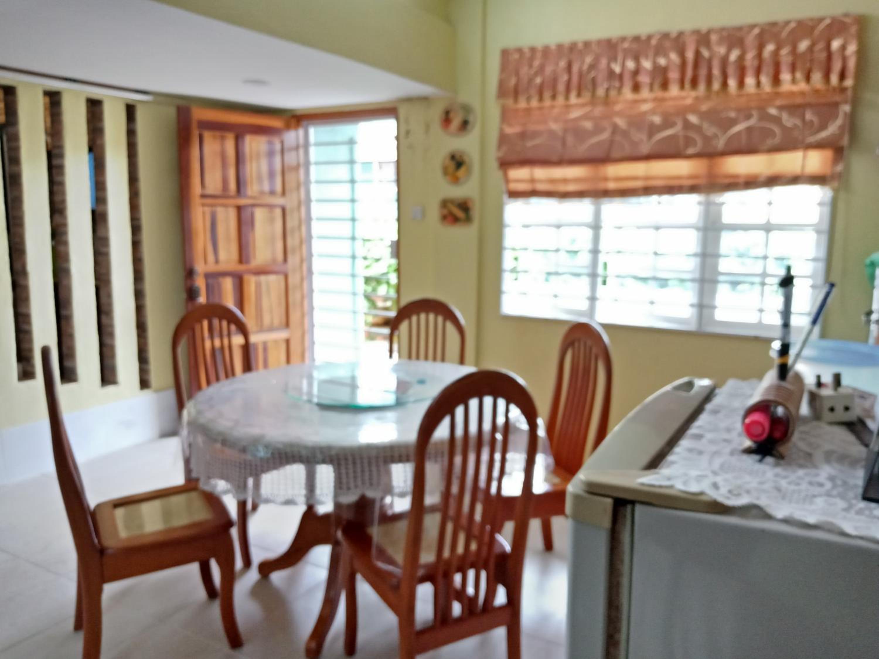 Deluxe Double Room (2 Adults + 1 Child)