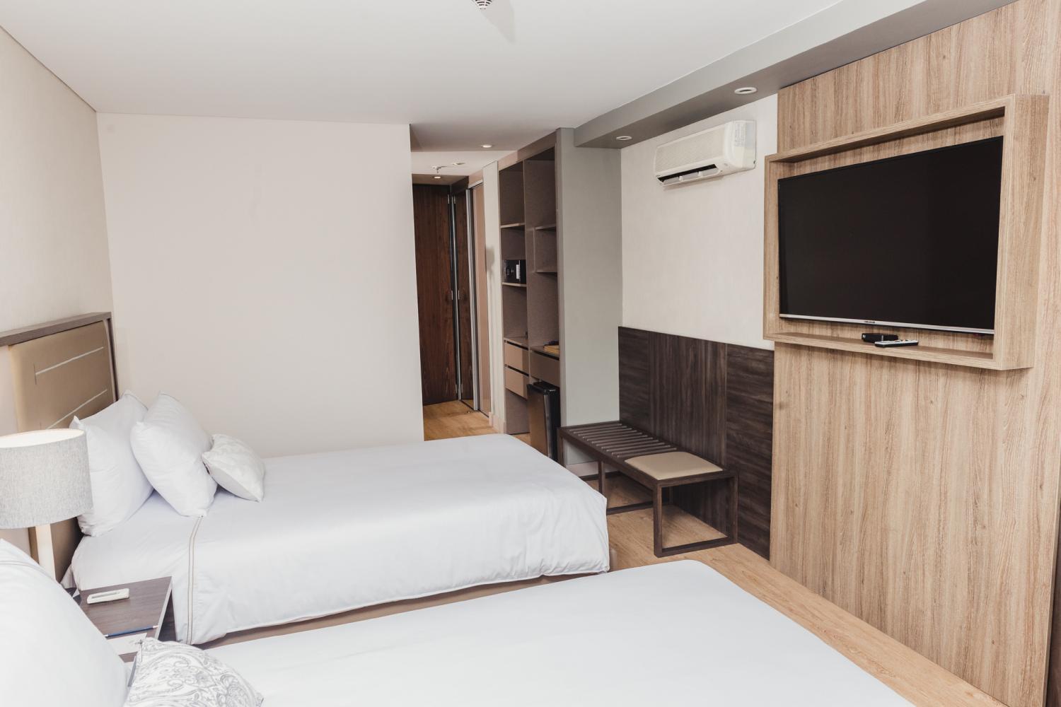 Deluxe Twin Room photo 2