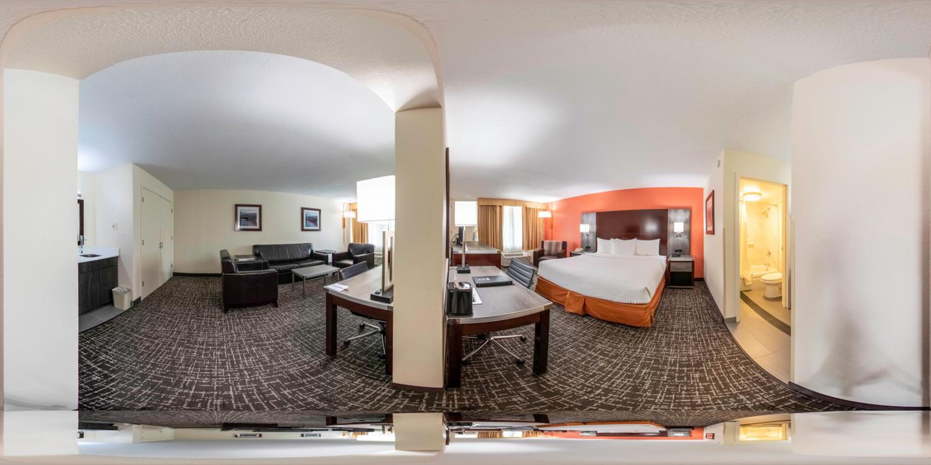 King Suite with Sofa Bed - Non-Smoking photo 3