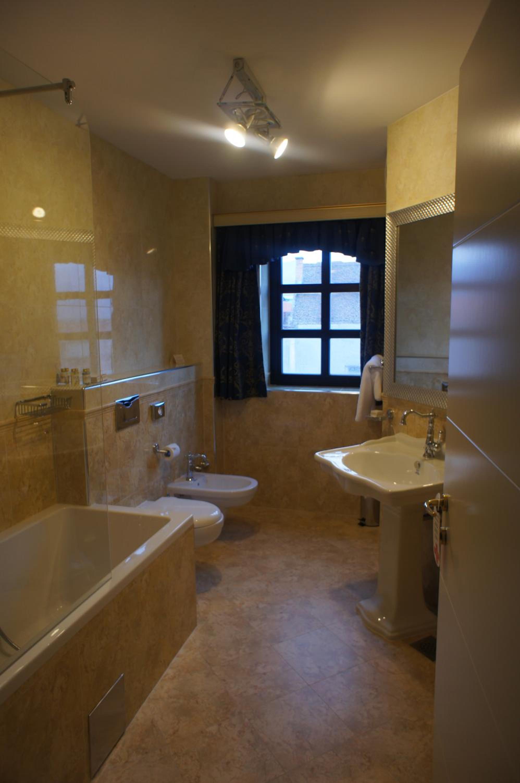 Double Room - Photo 1