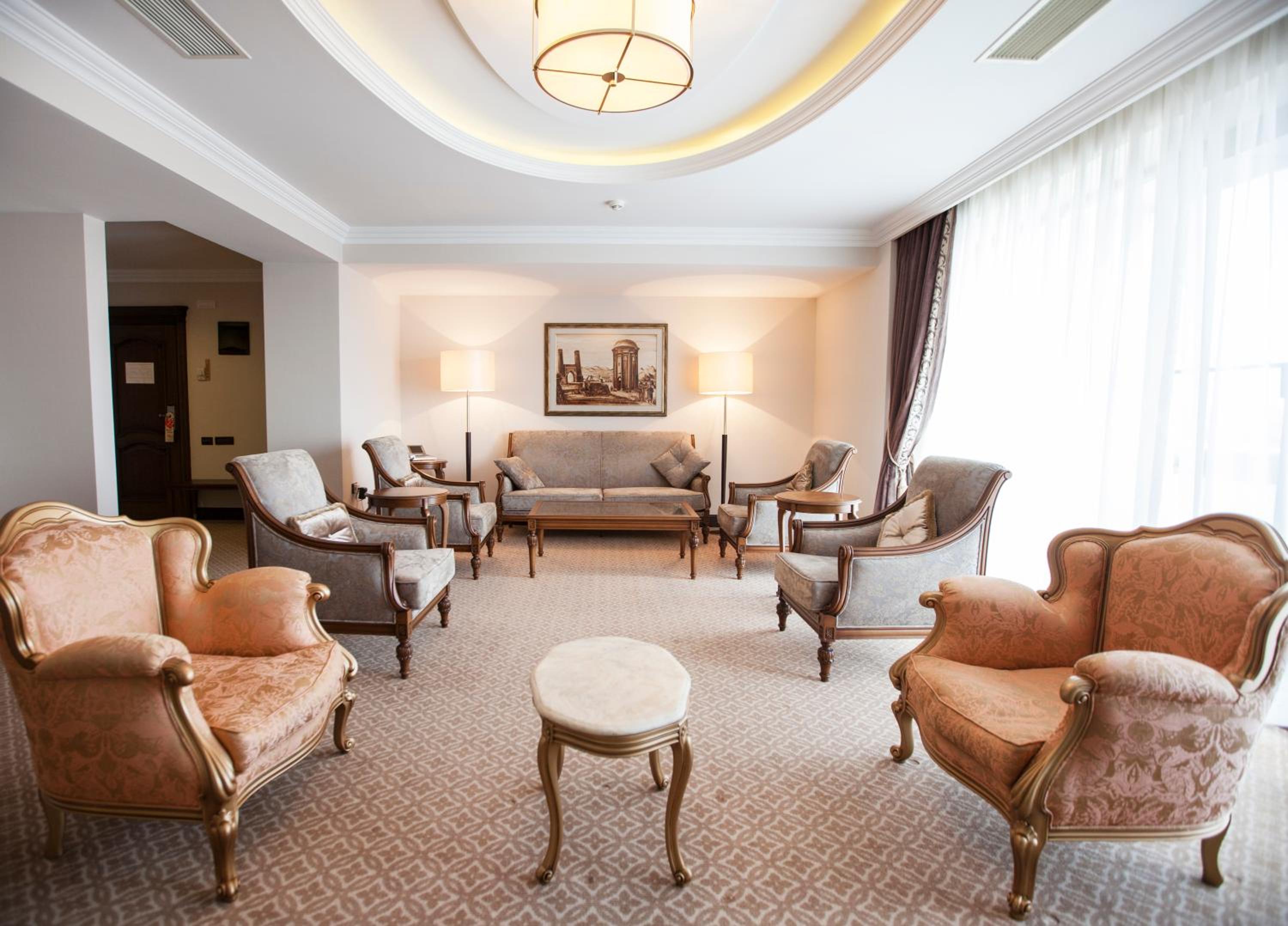 Presidential Suite photo 1