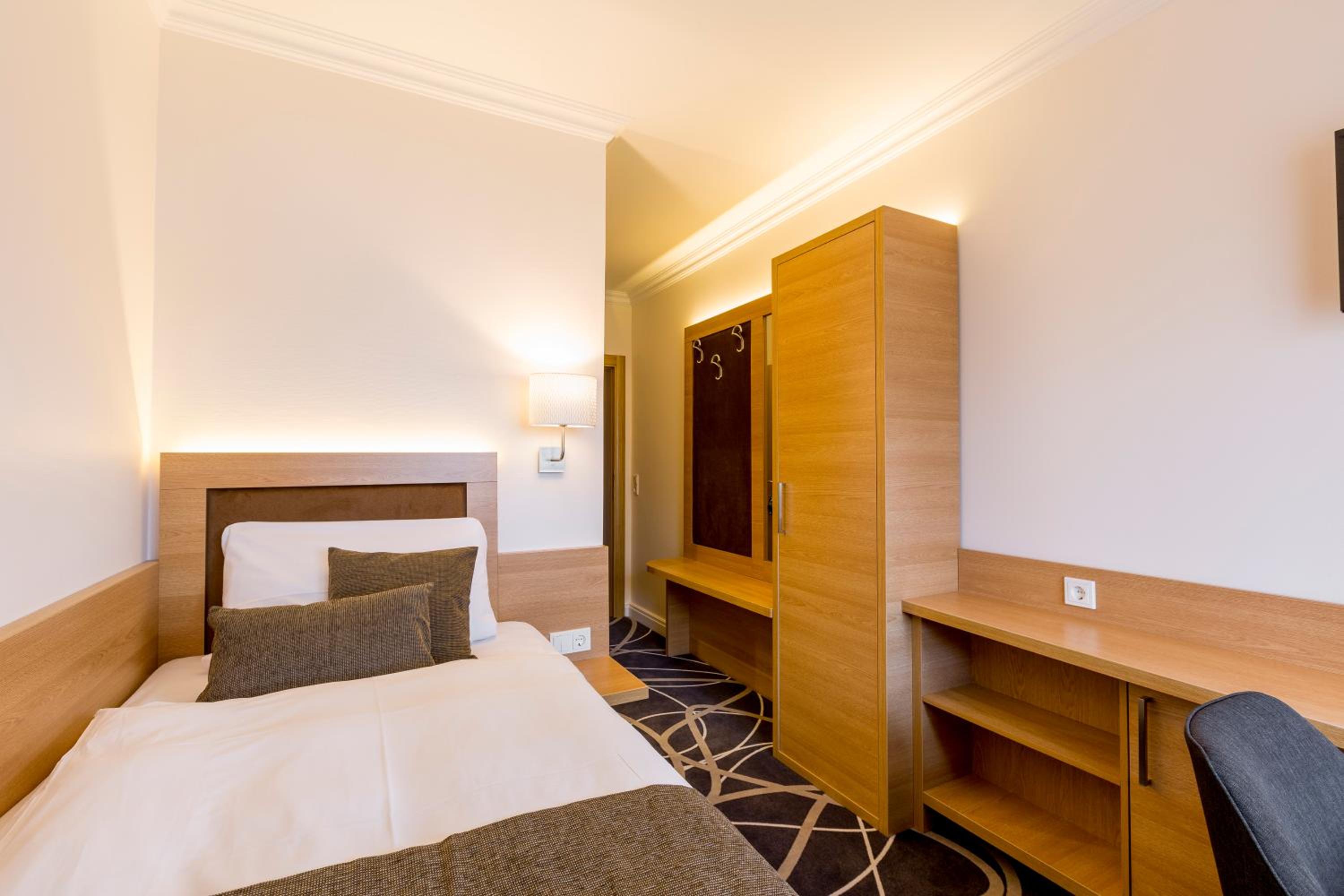 Standard Single Room photo 2