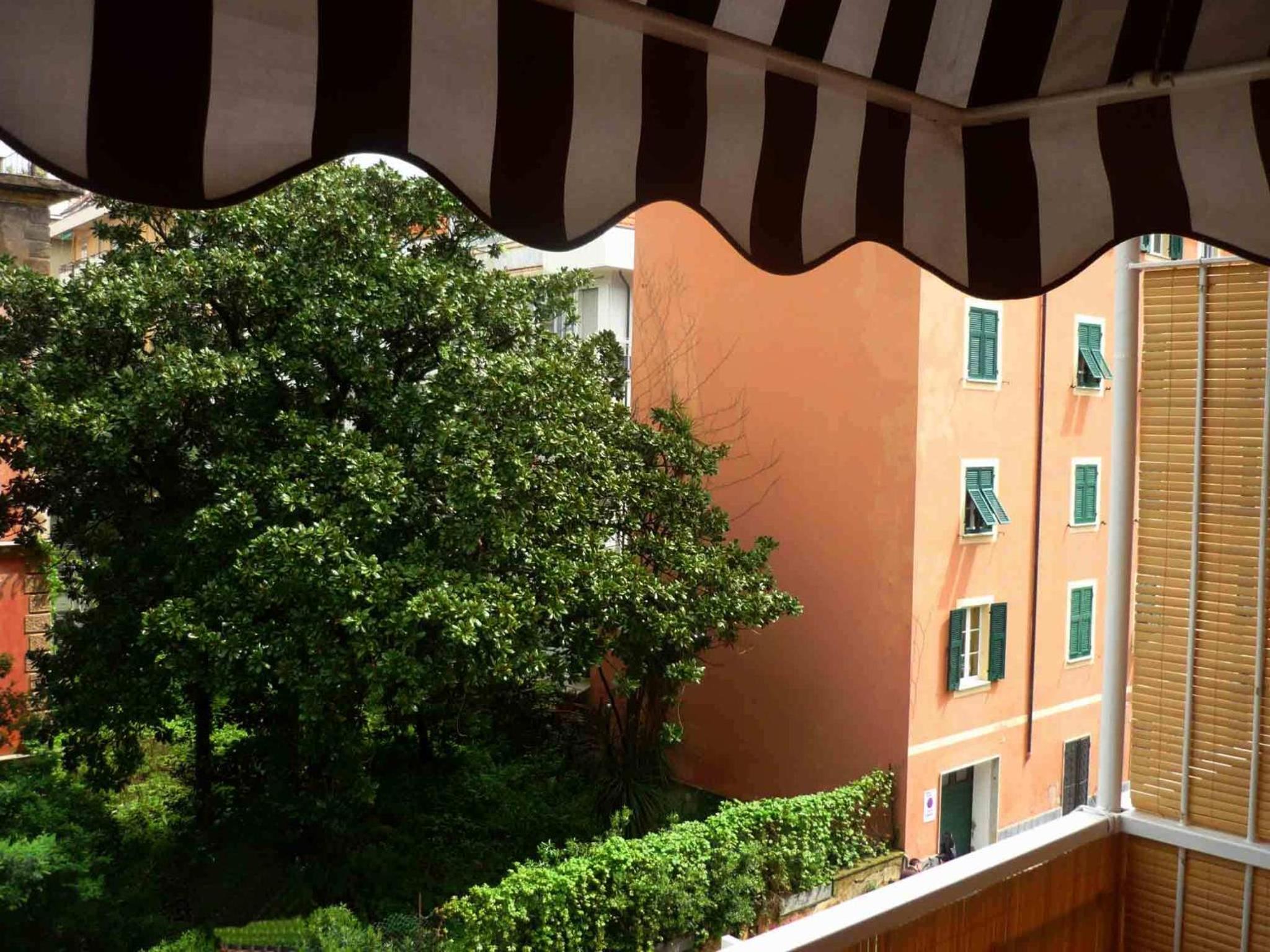 Classic Double Room with Balcony - Photo 6