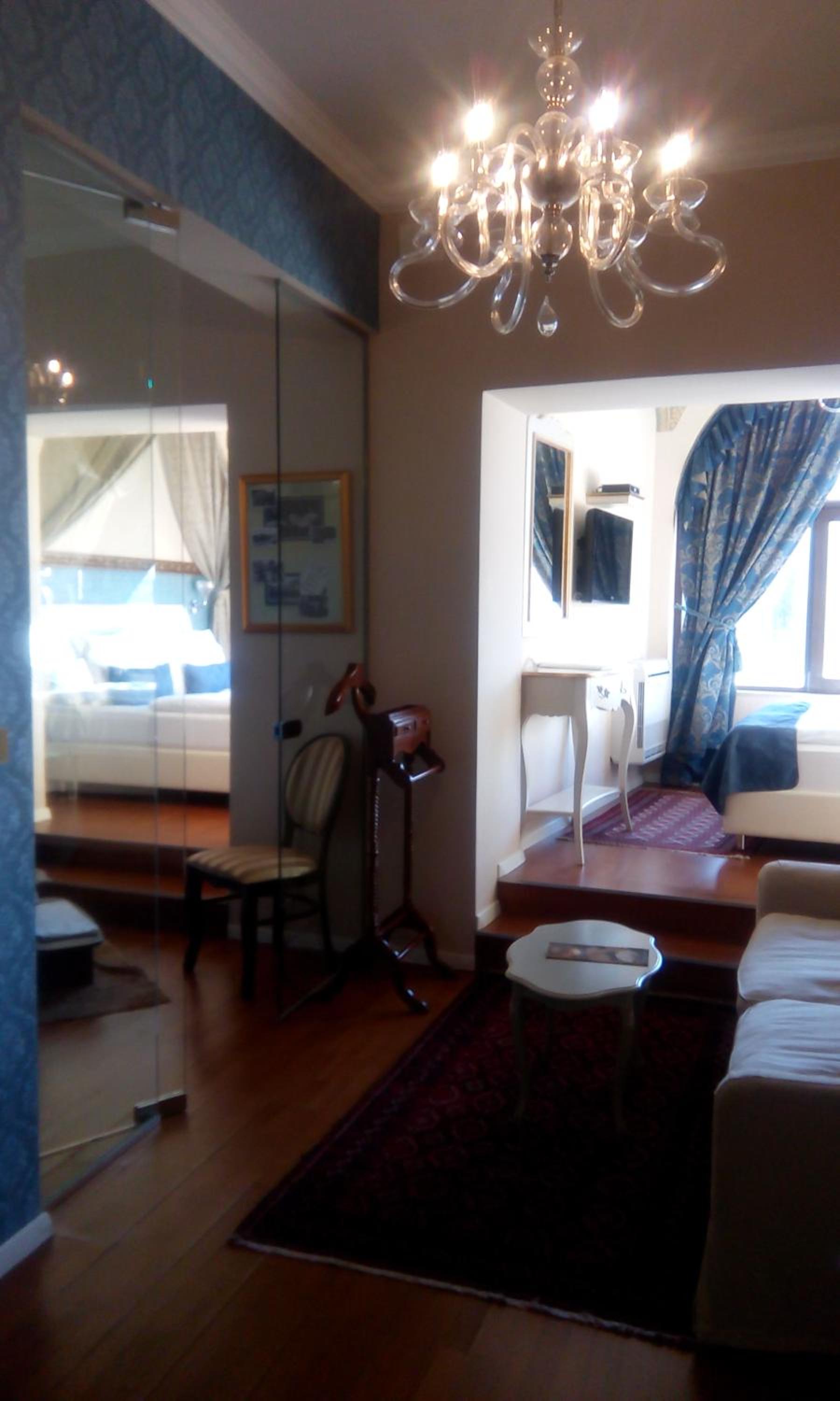 Two-Bedroom Suite - Photo 2
